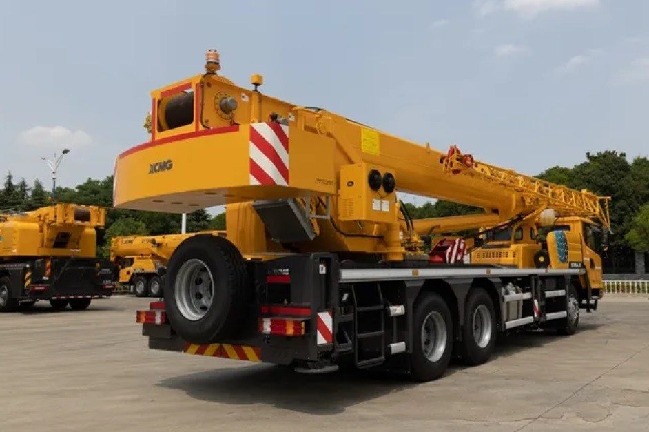 Автокраны XCMG XCT25L4_S1. Продажа надежной спецтехники от компании СТИ в г. Новосибирск