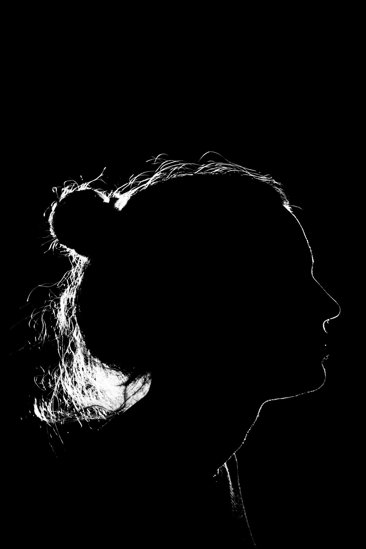 силуэт женщины