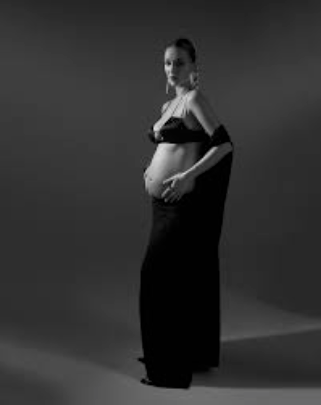 Maternity. Fashion first. Maria Poleshchuk, commercial photographer in Sydney