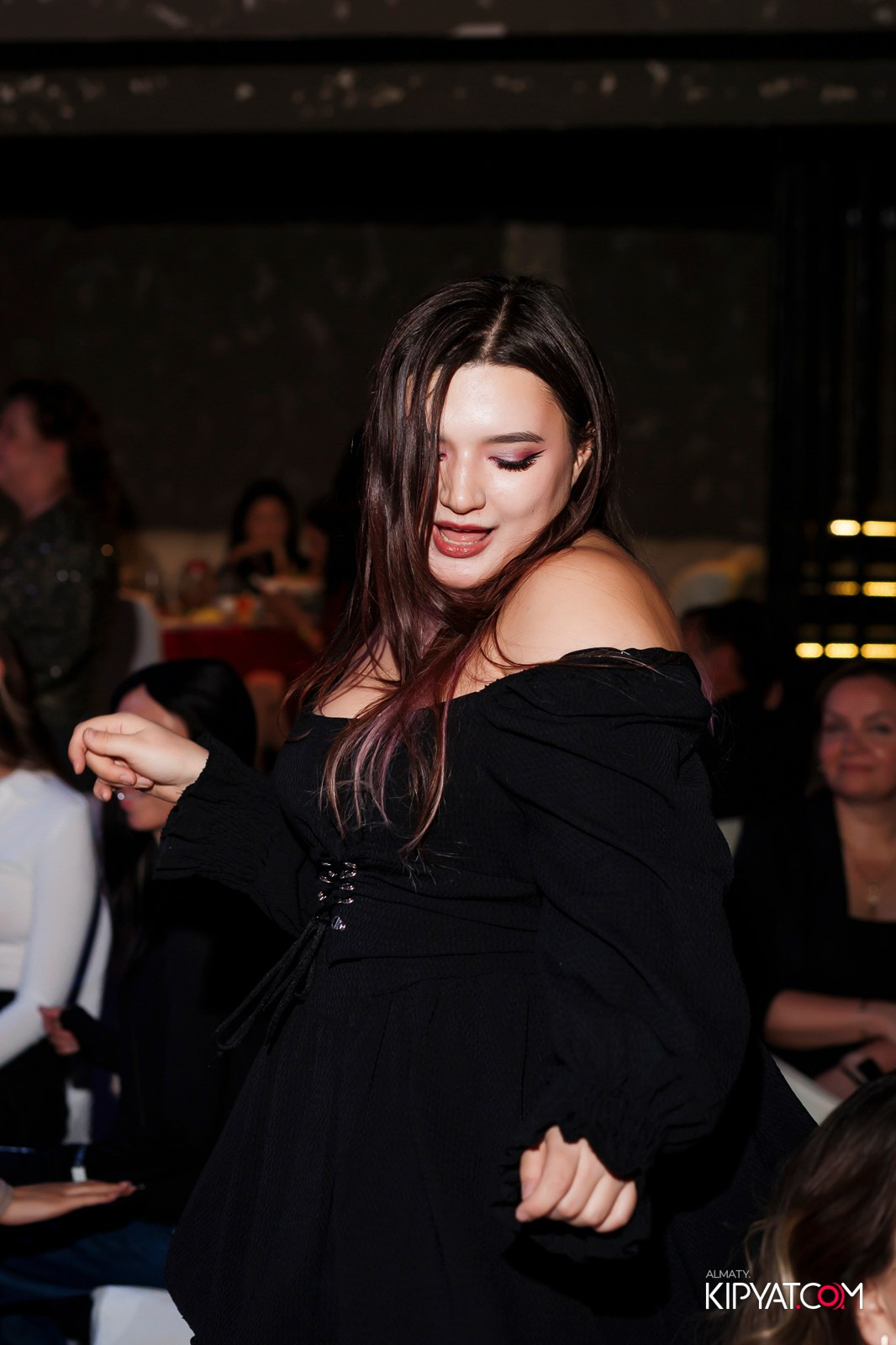 МУЗЫКАЛЬНОЕ ЛОТО В HIT RETRO. КИПЯТКОМ АЛМАТЫ! Фотосъемка мероприятий в Алматы