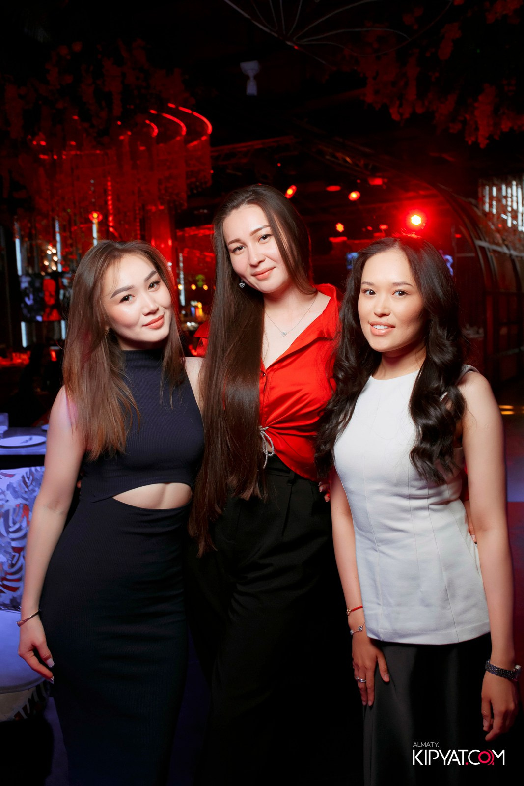 FRIENDS BAR & TERRACE. КИПЯТКОМ АЛМАТЫ! Фотосъемка мероприятий в Алматы