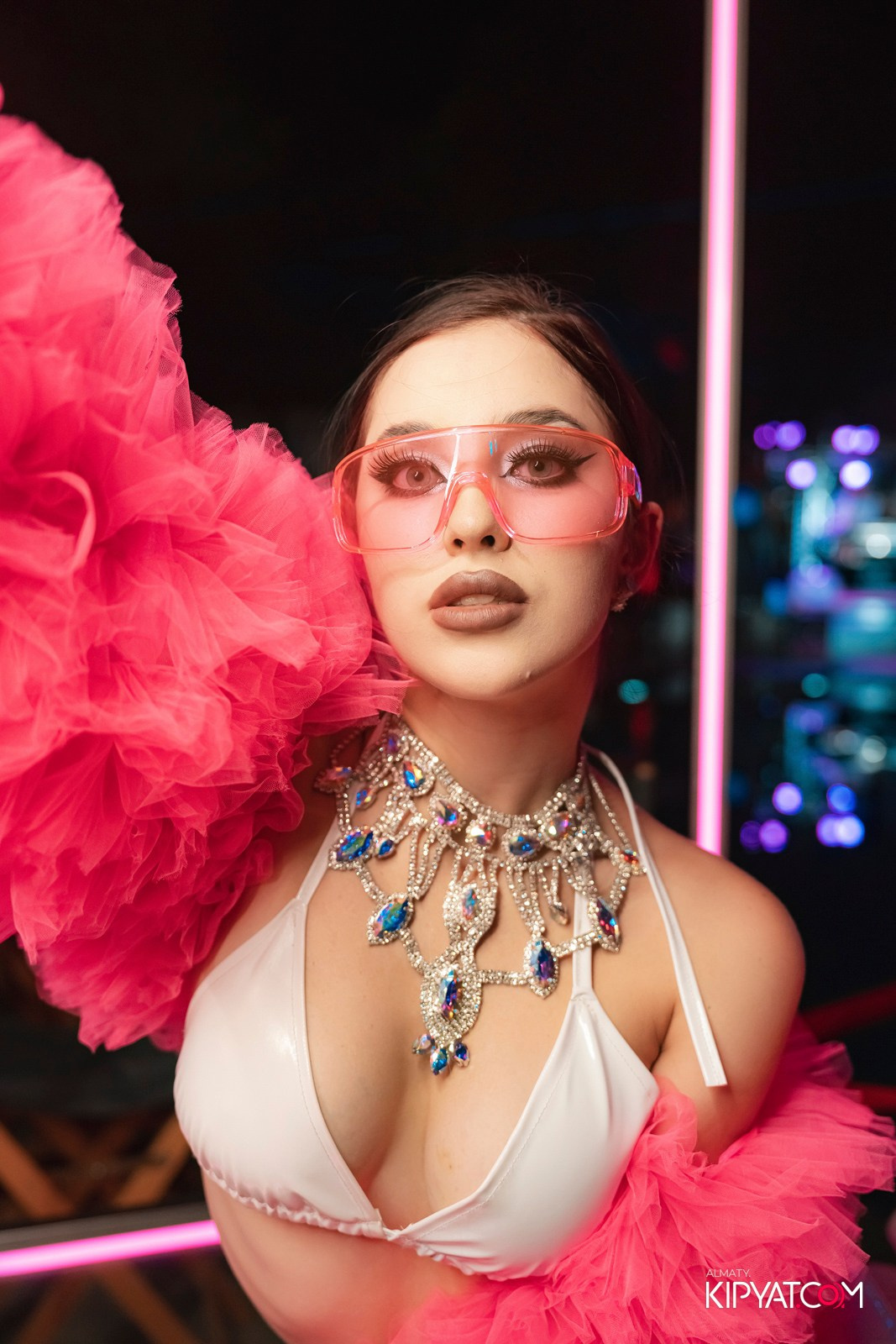 EDEN POOL & BAR. КИПЯТКОМ АЛМАТЫ!