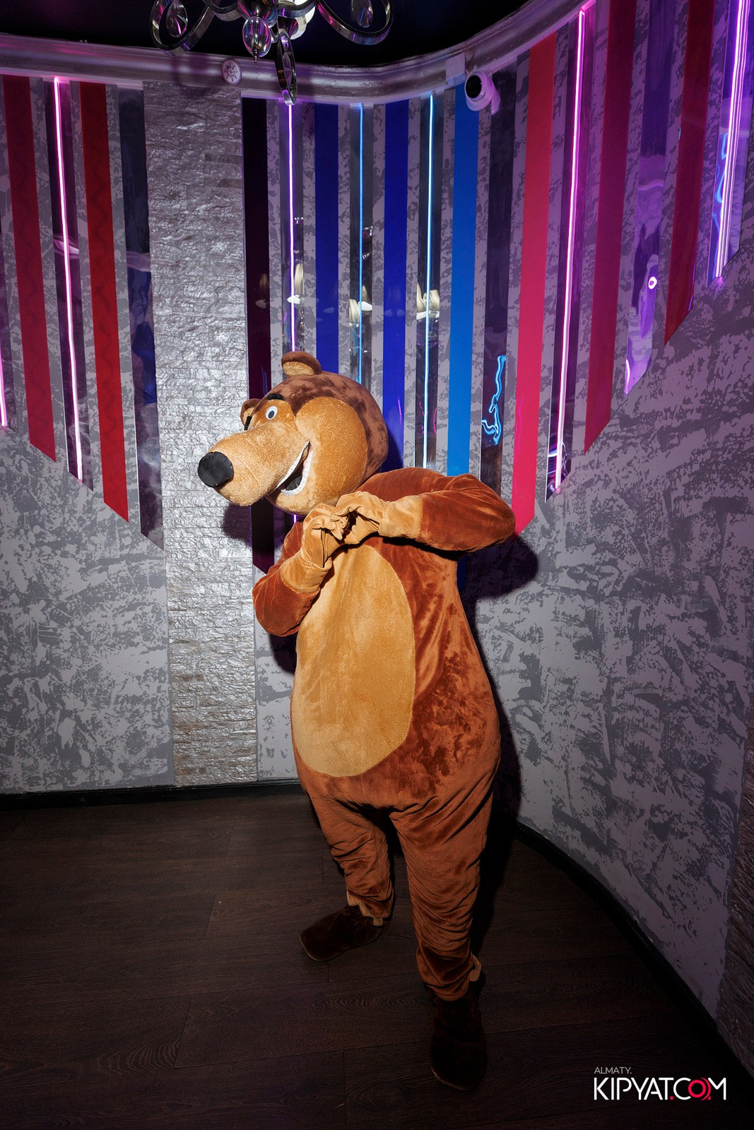 УХО И МЕДВЕДЬ НА ГАГАРИНА. КИПЯТКОМ АЛМАТЫ! Фотосъемка мероприятий в Алматы