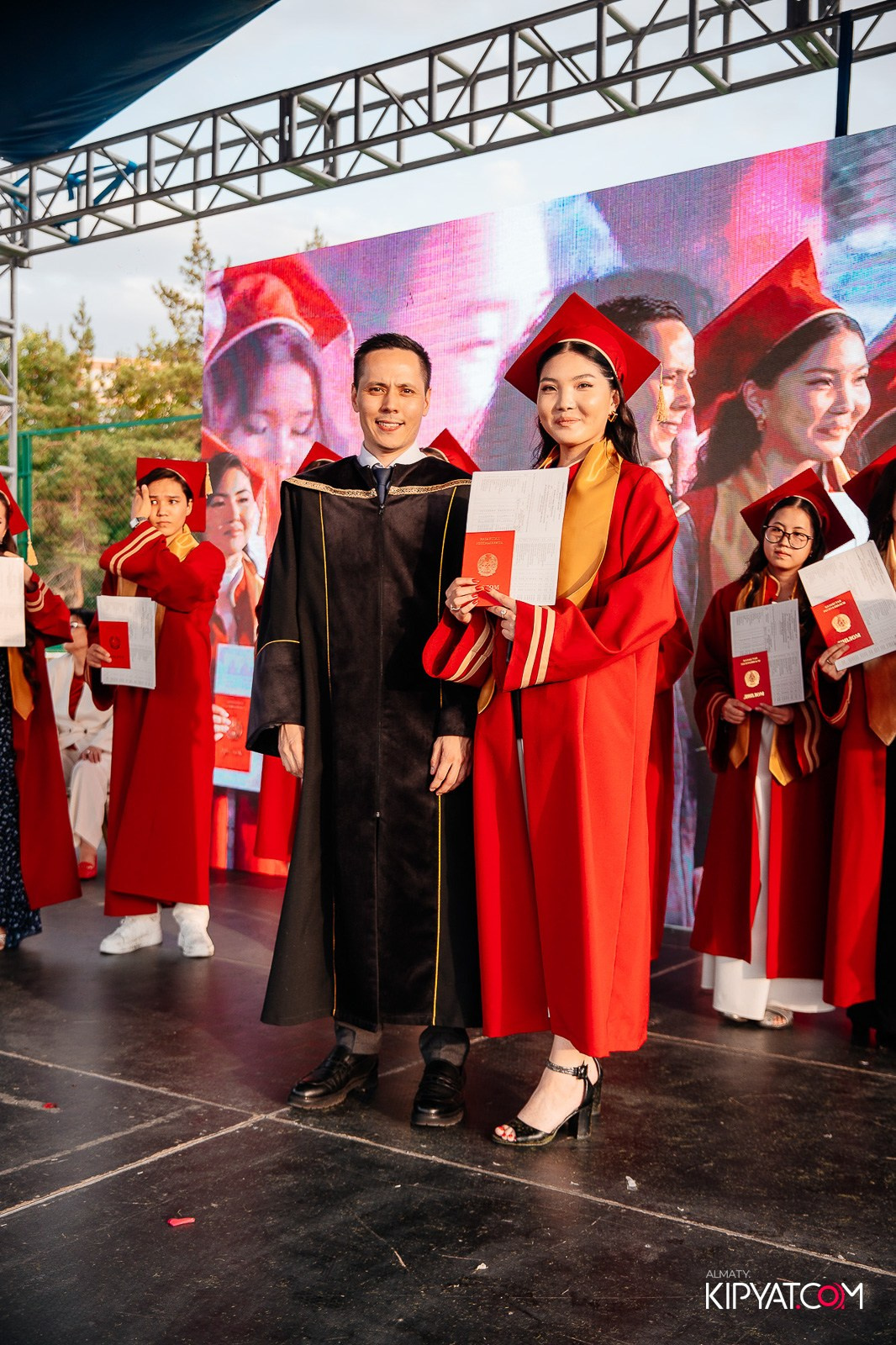 ВРУЧЕНИЕ ДИПЛОМОВ — НАРХОЗ КОЛЛЕДЖ. Part 4. КИПЯТКОМ АЛМАТЫ!