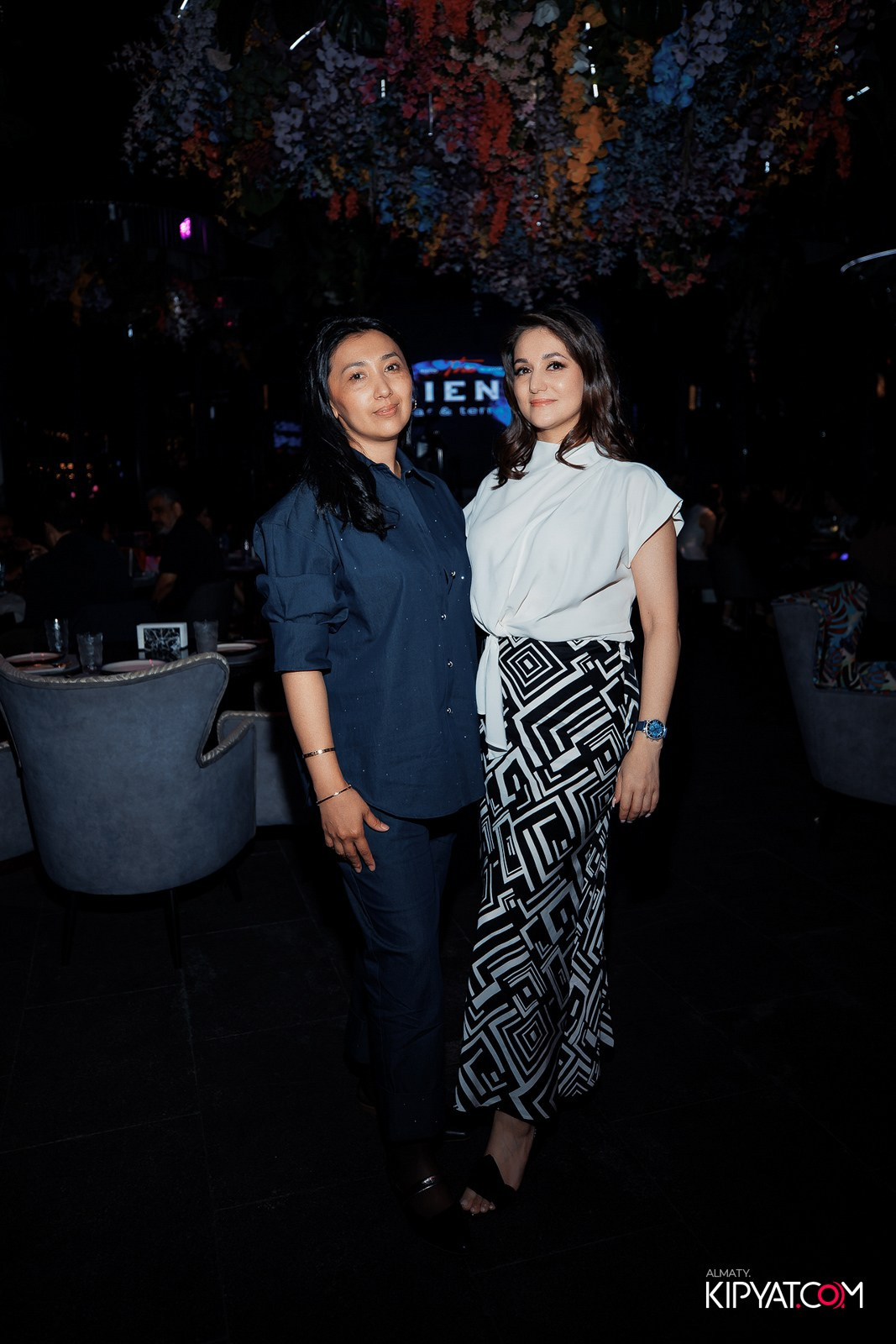 FRIENDS BAR & TERRACE. КИПЯТКОМ АЛМАТЫ!