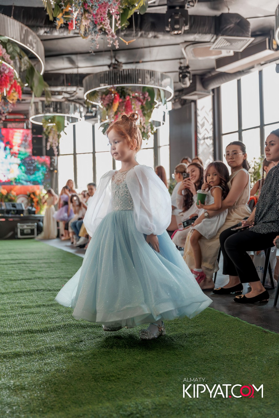 PROM KIDS FASHION SHOW. КИПЯТКОМ АЛМАТЫ!