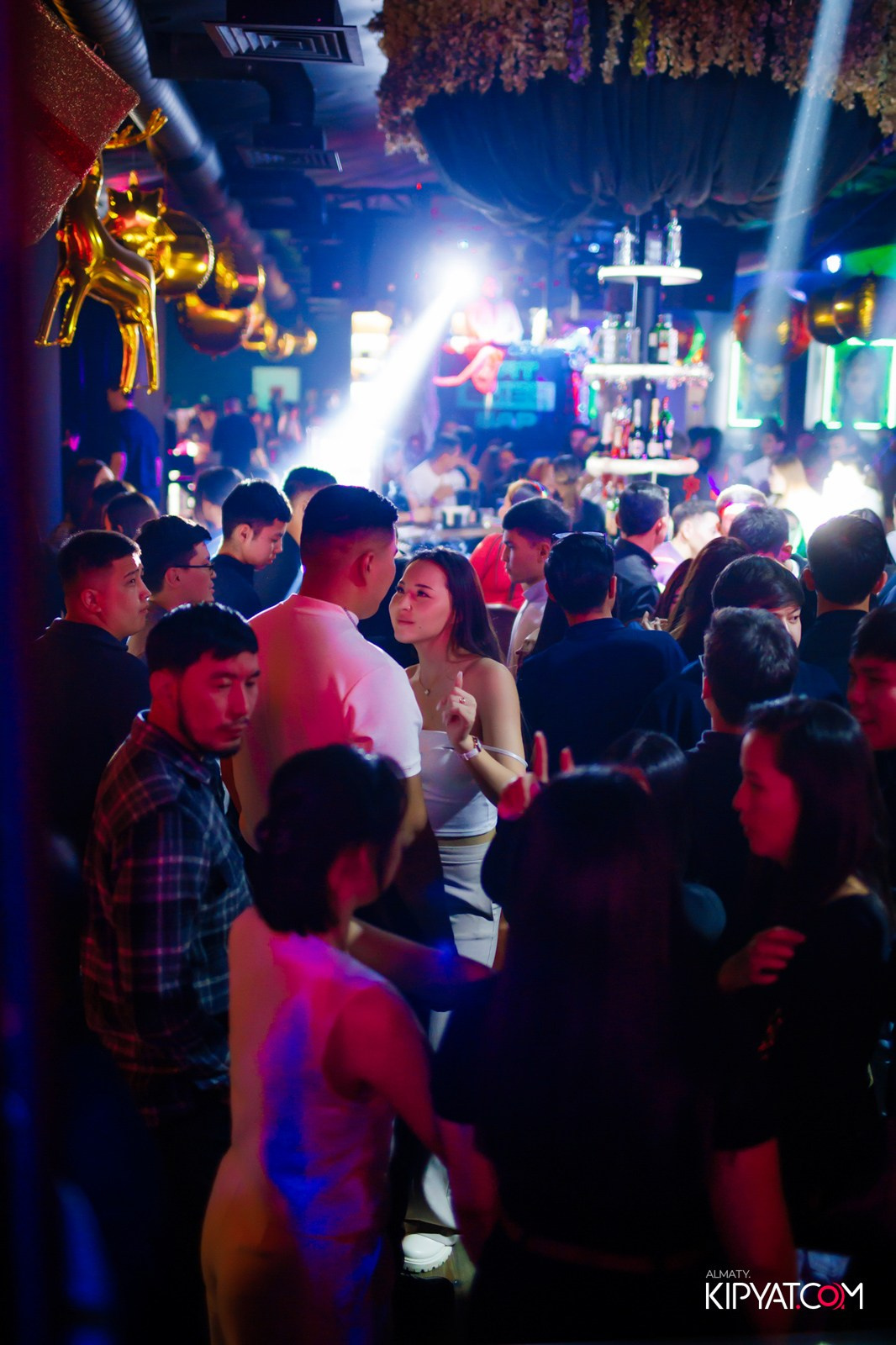 UYAT EMES BAR. КИПЯТКОМ АЛМАТЫ!