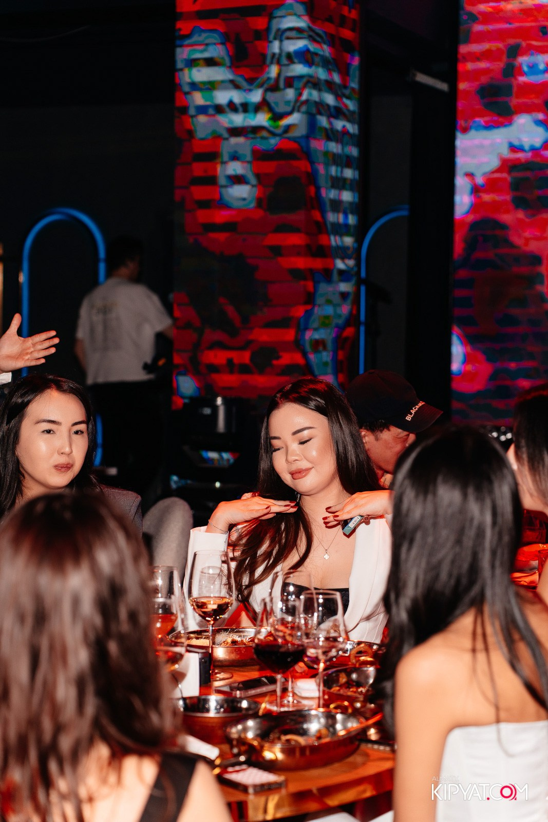 QUEEN. КИПЯТКОМ АЛМАТЫ!