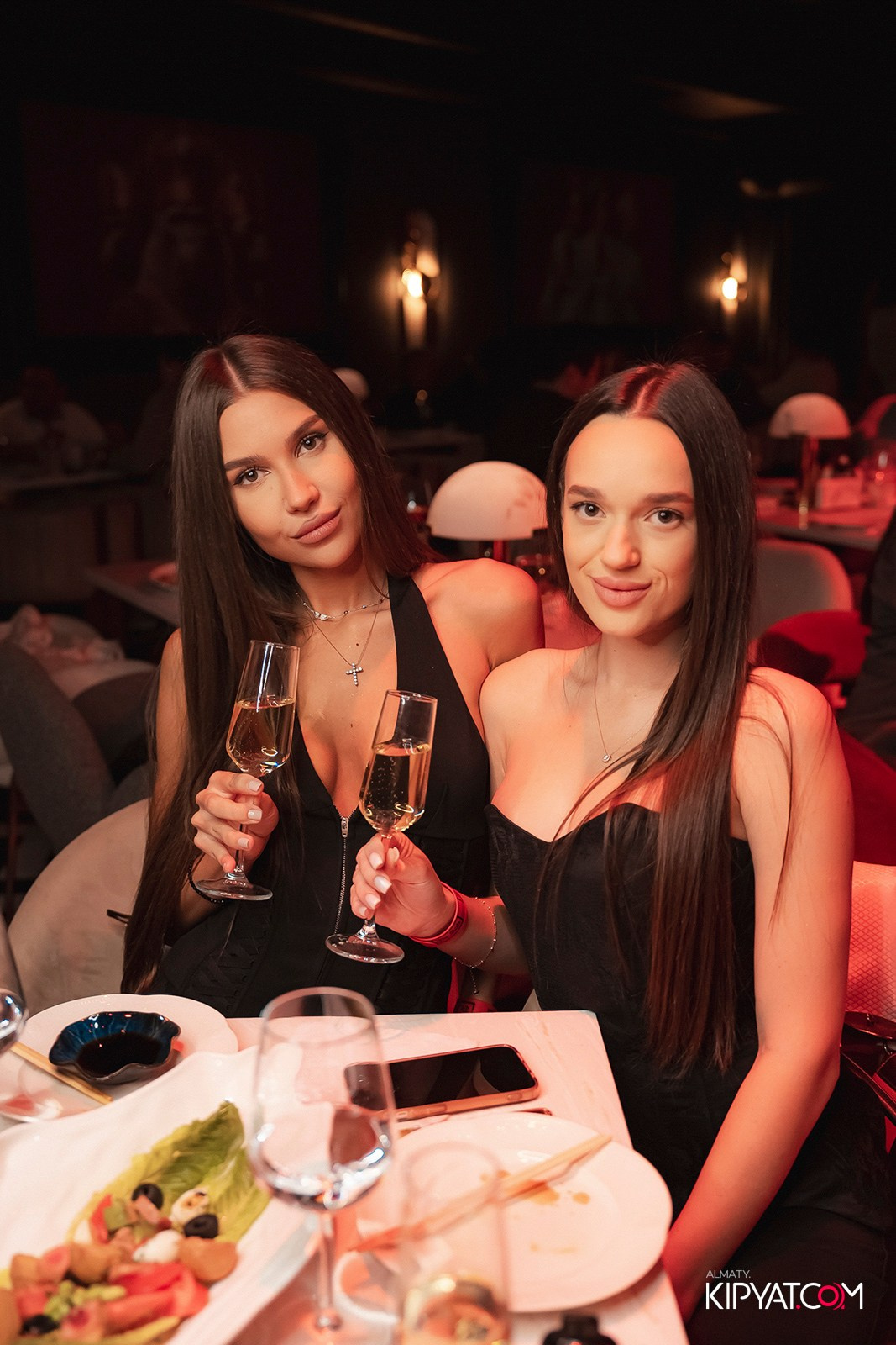 QUEEN. КИПЯТКОМ АЛМАТЫ!