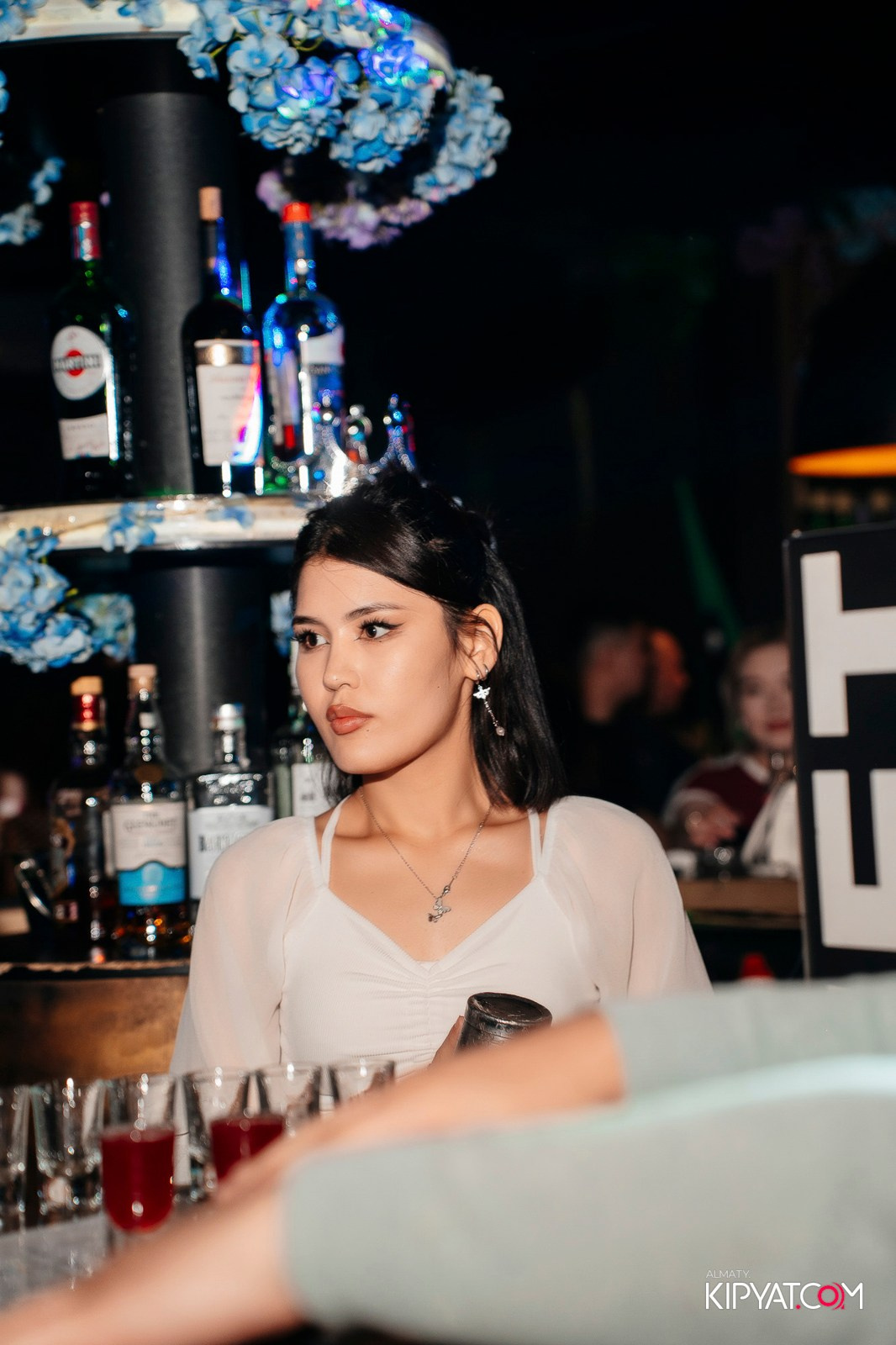 UYAT EMES BAR. КИПЯТКОМ АЛМАТЫ!