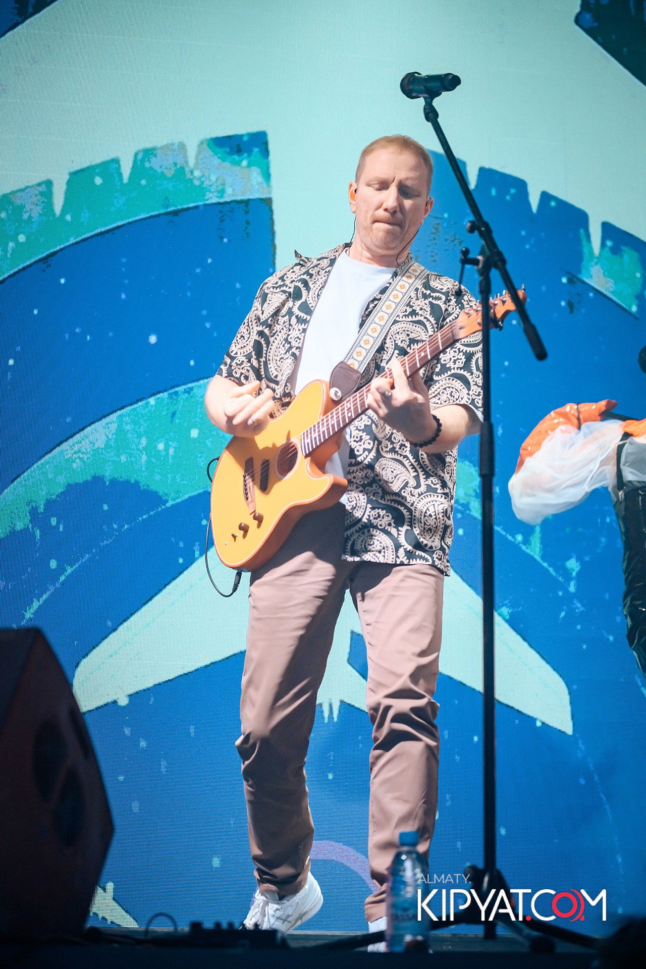 SANTA BARBARA ВЫСТУПЛЕНИЕ ГРУППЫ БРАТЬЯ ГРИММ. КИПЯТКОМ АЛМАТЫ!