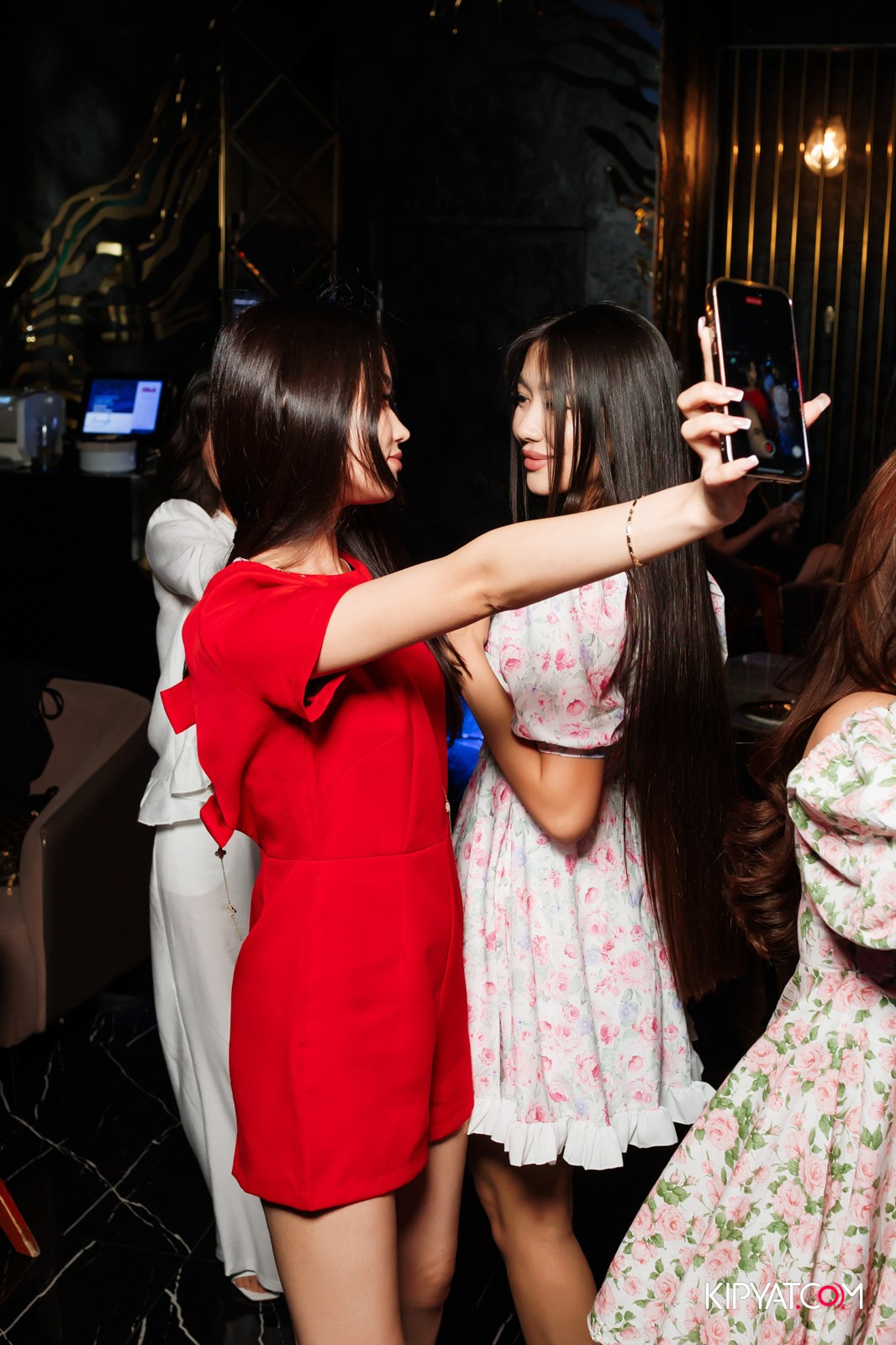 MOOD KARAOKE & TERRACE. КИПЯТКОМ АЛМАТЫ!