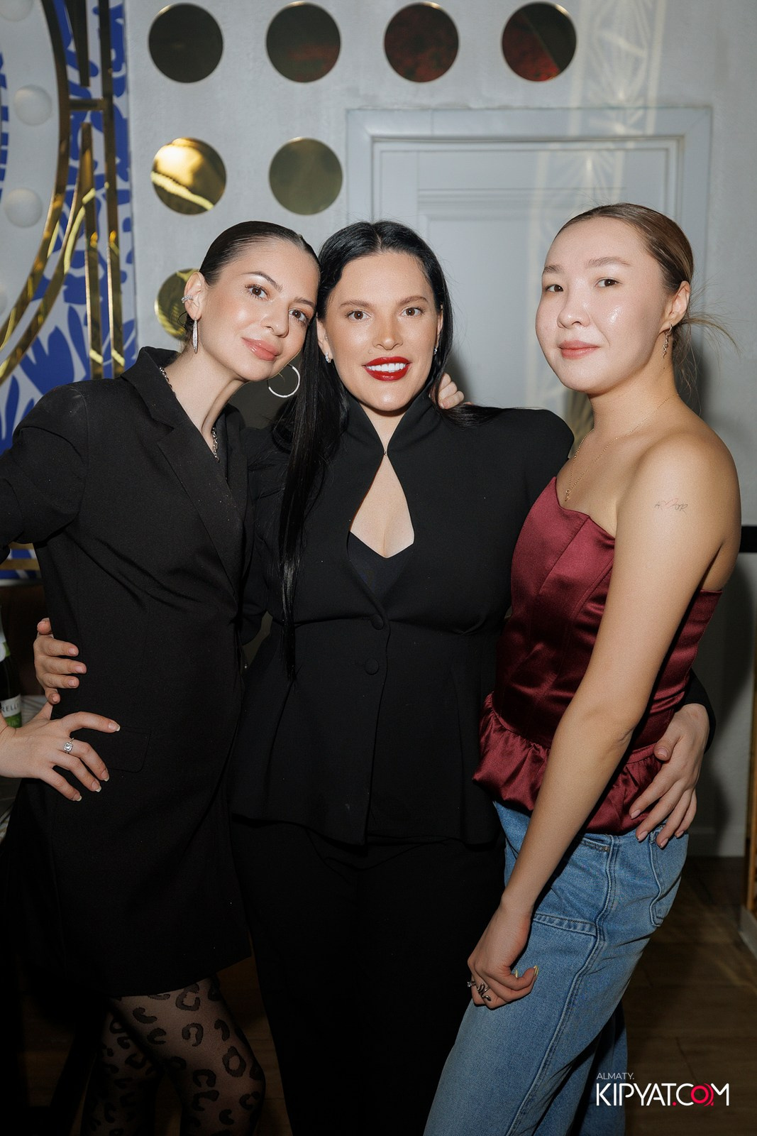 УХО И МЕДВЕДЬ НА КУРМАНАГАЗЫ. КИПЯТКОМ АЛМАТЫ! Фотосъемка мероприятий в Алматы