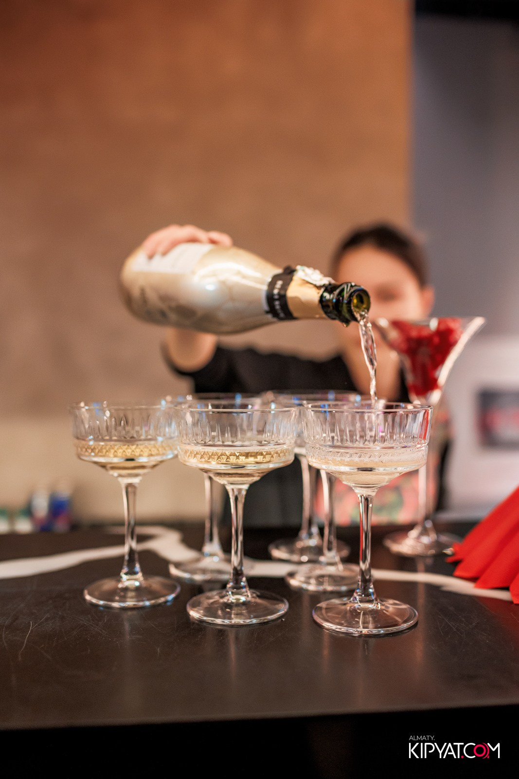 ARABIS НА ГАГАРИНА. КИПЯТКОМ АЛМАТЫ!