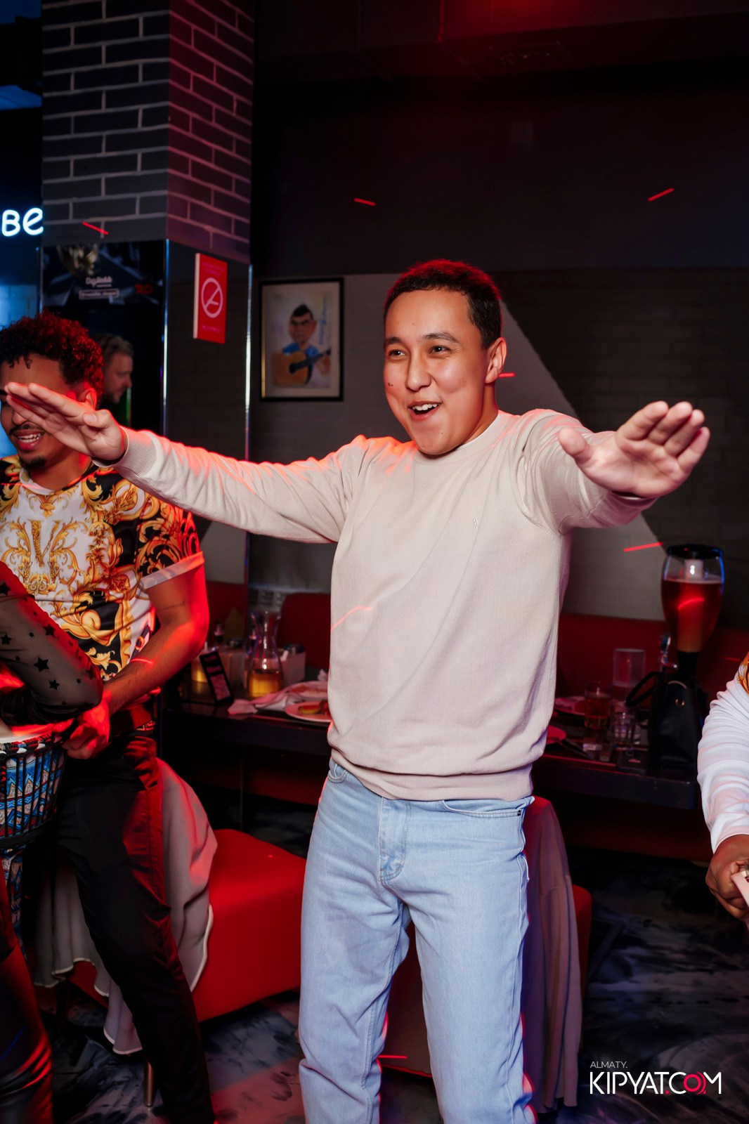 КАРАОКЕ DOREMI. КИПЯТКОМ АЛМАТЫ! Фотосъемка мероприятий в Алматы