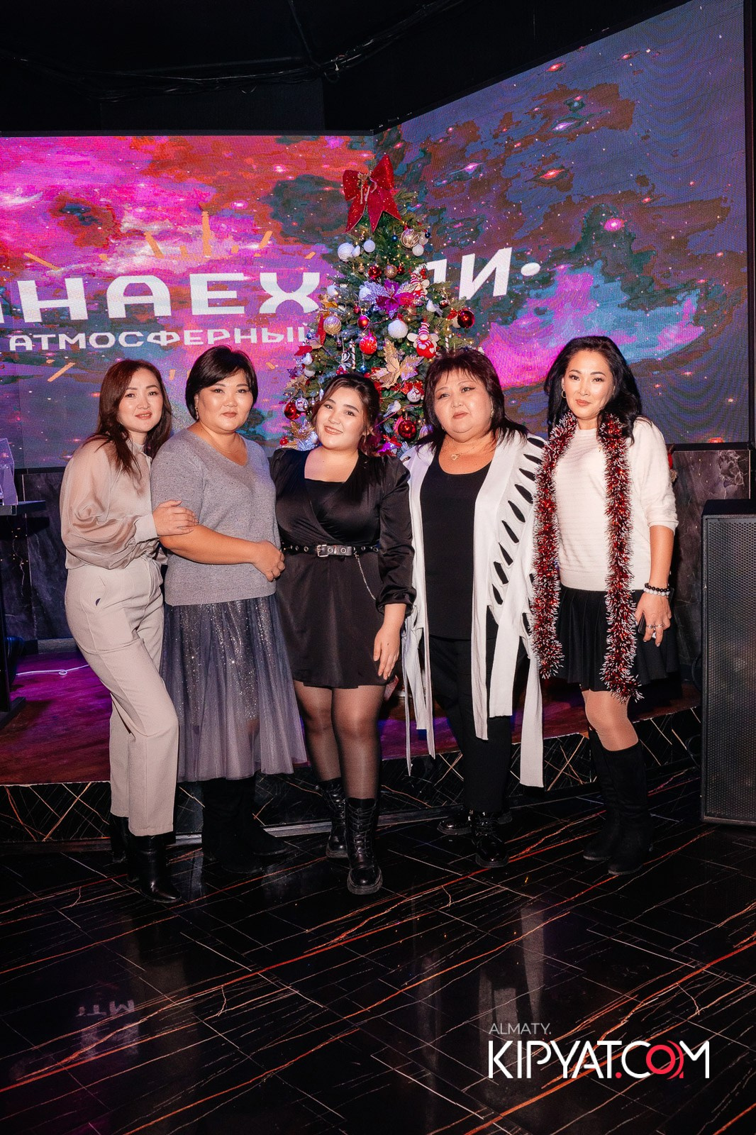 БАР ПАНАЕХАЛИ НА ТОЛЕ БИ. КИПЯТКОМ АЛМАТЫ!