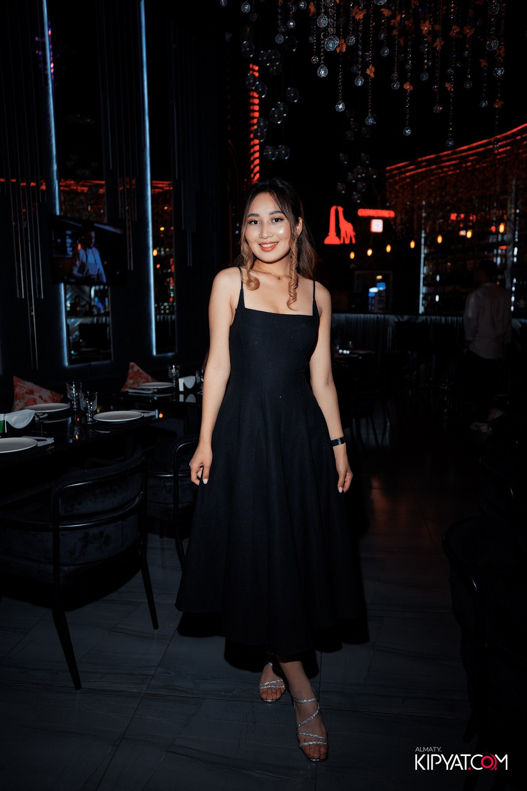 FRIENDS BAR & TERRACE. КИПЯТКОМ АЛМАТЫ!