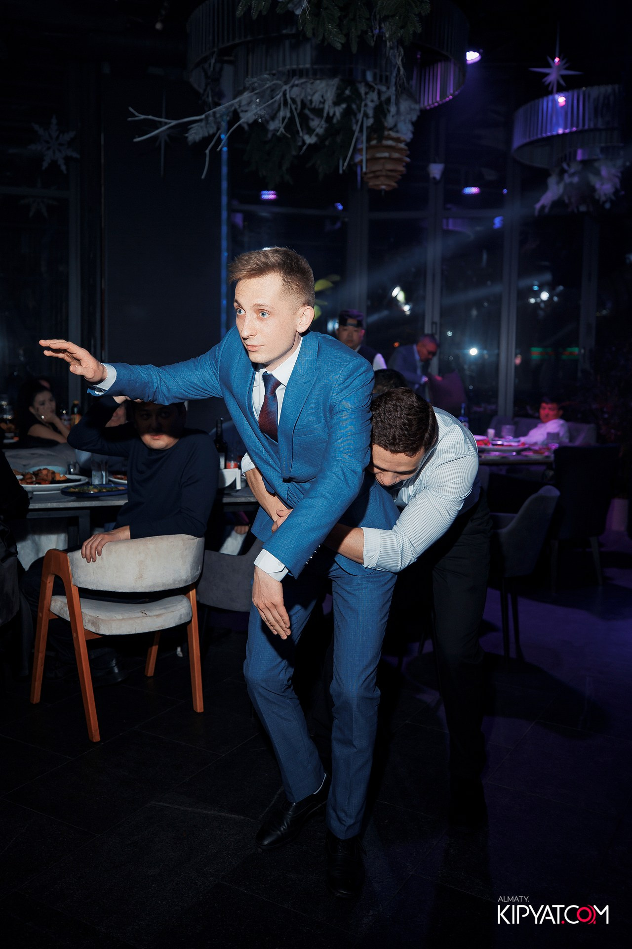 FRIENDS BAR & TERRACE. КИПЯТКОМ АЛМАТЫ! Фотосъемка мероприятий в Алматы