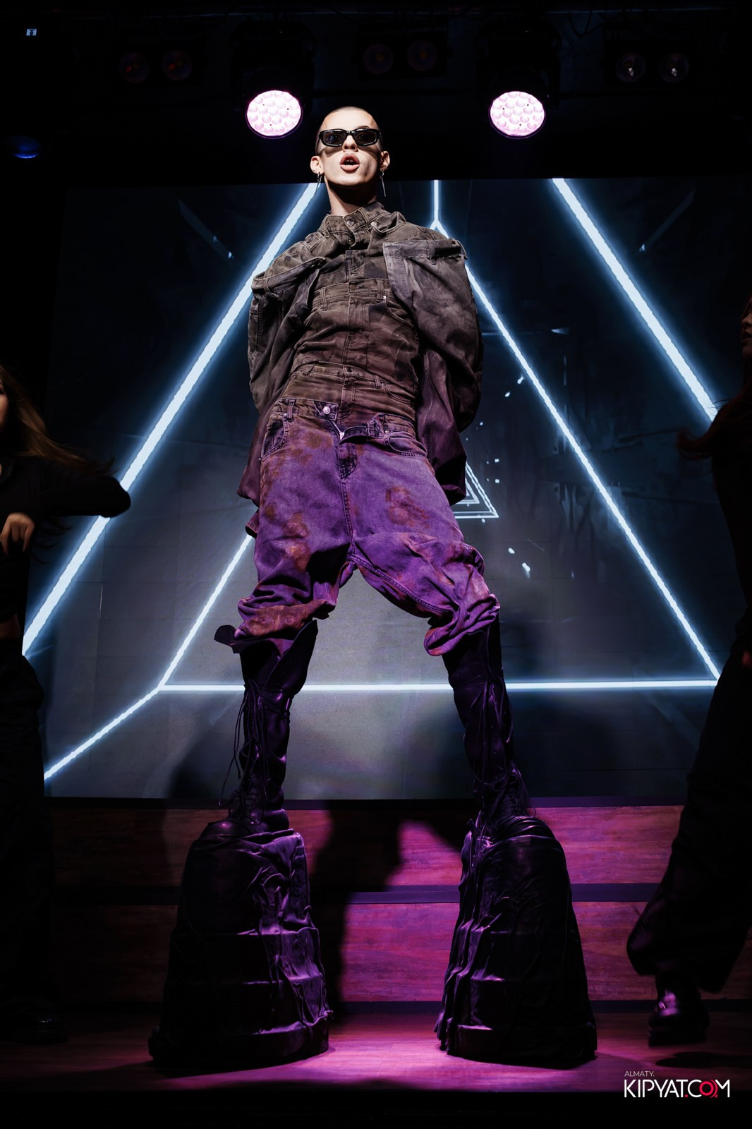 НОЧНОЙ КЛУБ ICON. КИПЯТКОМ АЛМАТЫ!