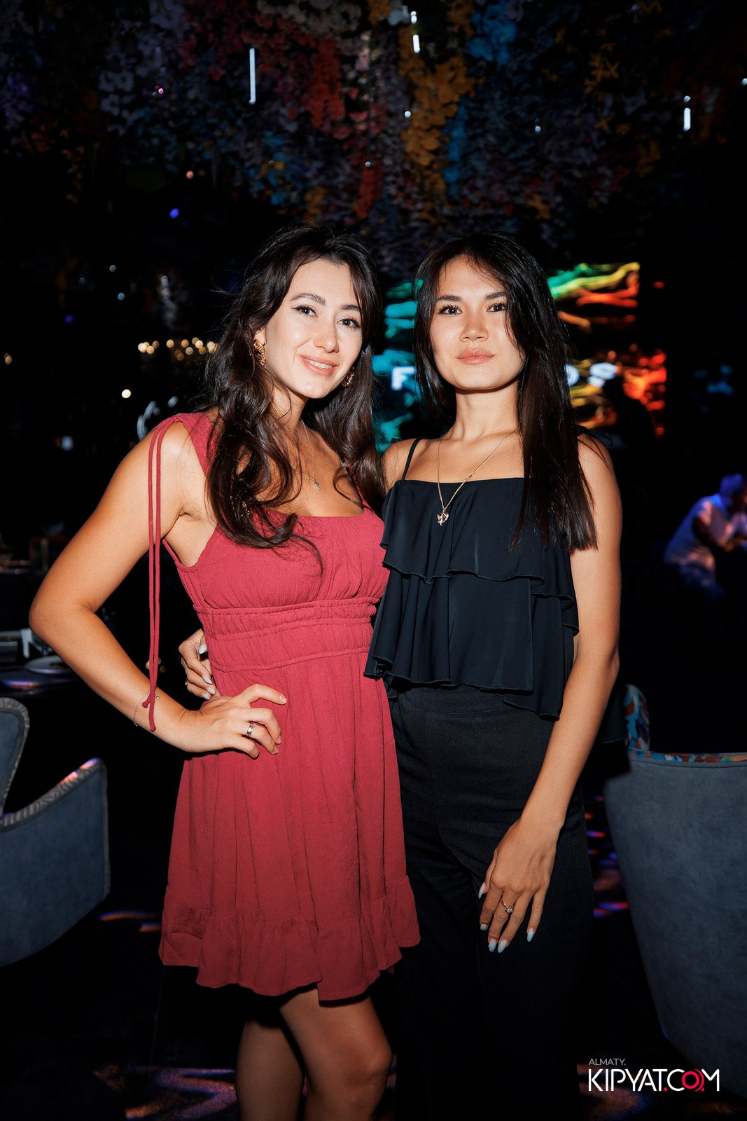 FRIENDS BAR & TERRACE. КИПЯТКОМ АЛМАТЫ!