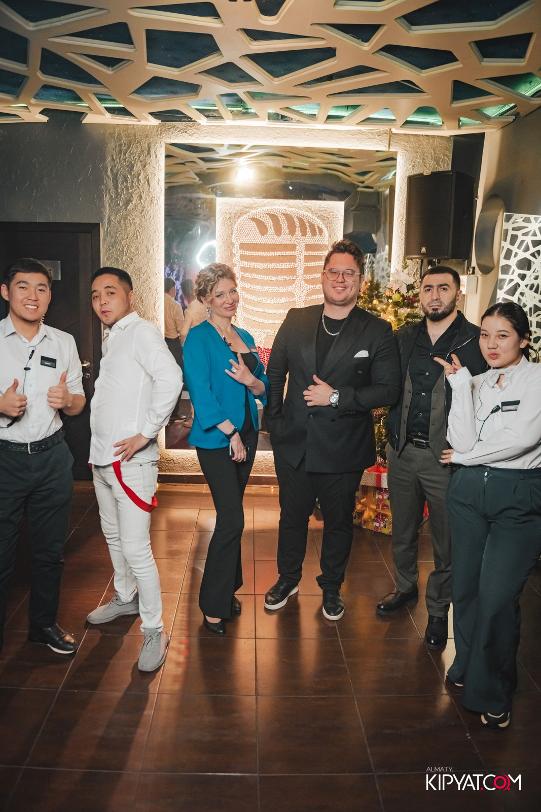 КАРАОКЕ МИКРОФОН. КИПЯТКОМ АЛМАТЫ!