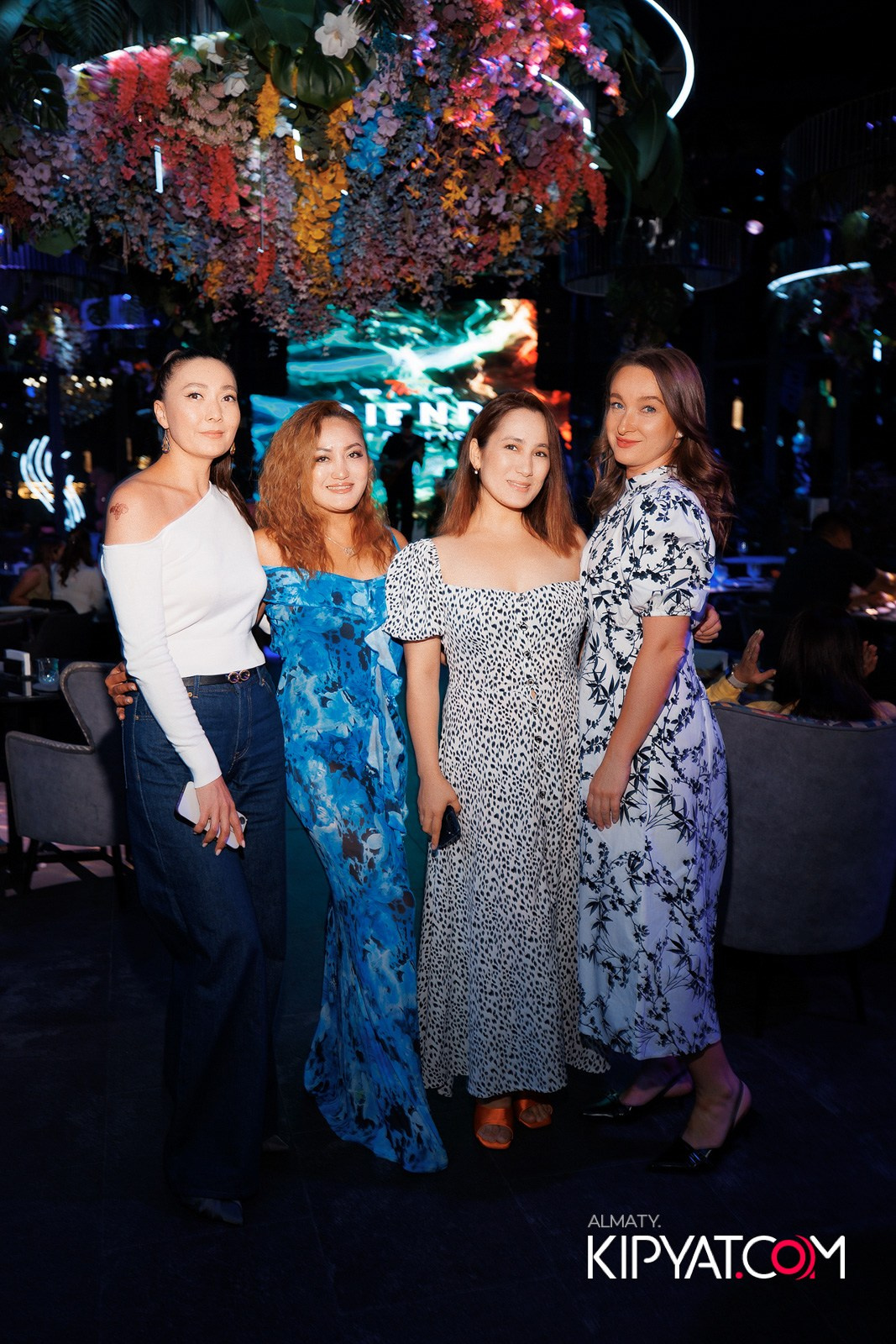 FRIENDS BAR & TERRACE. КИПЯТКОМ АЛМАТЫ!