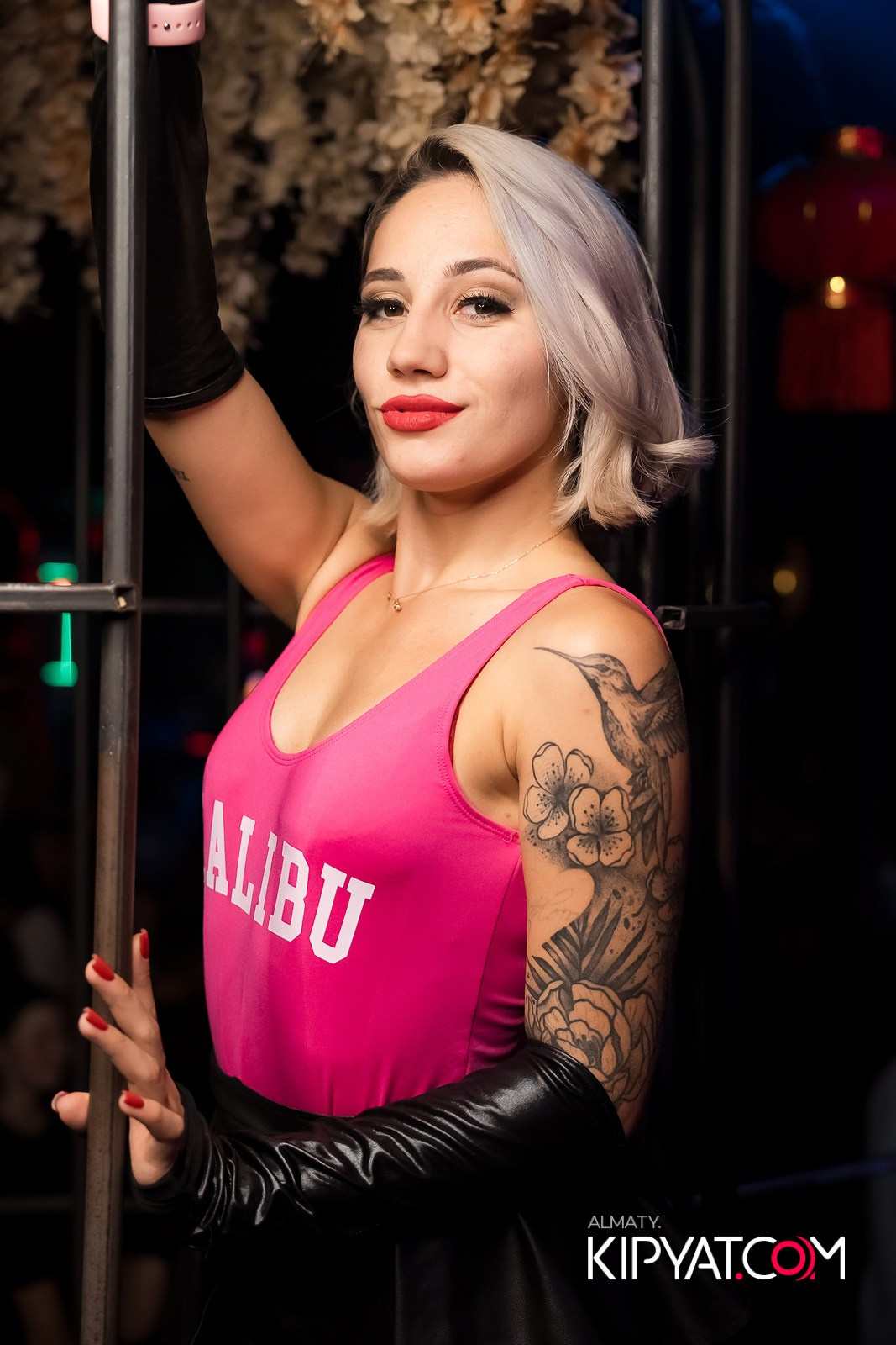 UYAT EMES BAR. КИПЯТКОМ АЛМАТЫ!