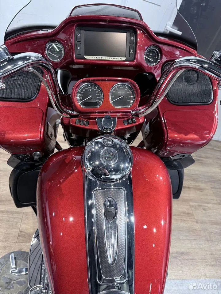 Купить Harley-Davidson CVO Road Glide (Ruby Red / Palladium Silver) (Touring) — подробнее на сайте. Hello Davidson, Москва. Только хорошие мотоциклы…
