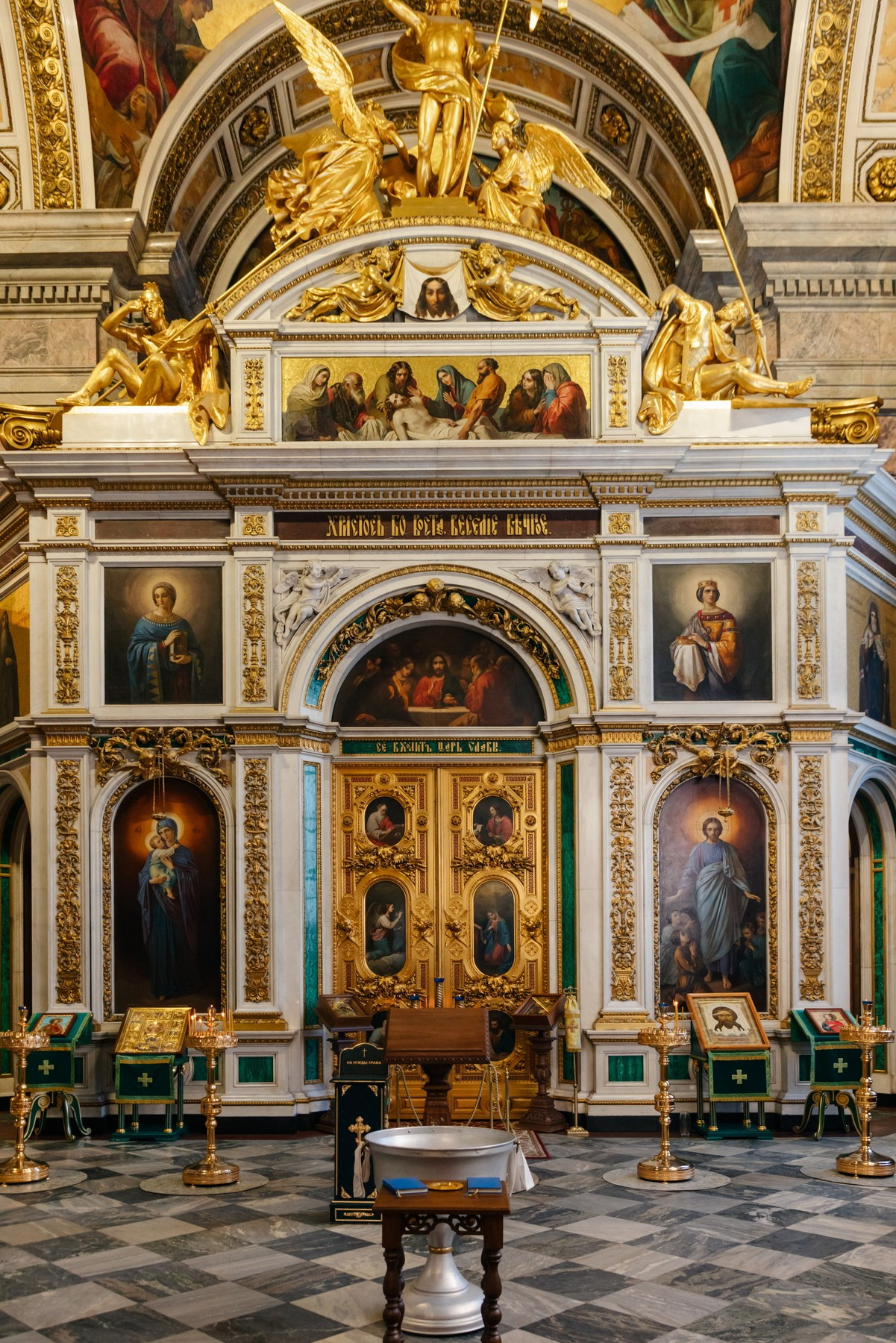 сколько стоят Крестины в Исаакиевском соборе, лучший храм для крещения спб, Крестины в Исаакиевском соборе в 2025, посоветуйте церковь для крещения, как выбрать собор для крещения, сколько стоит крещение питер