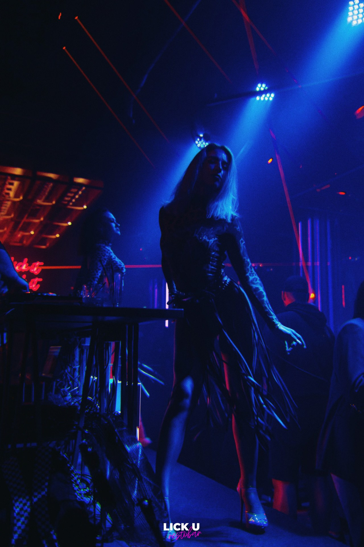 Ночная жизнь Смоленска. Фотограф | Михаил Буш Смоленск