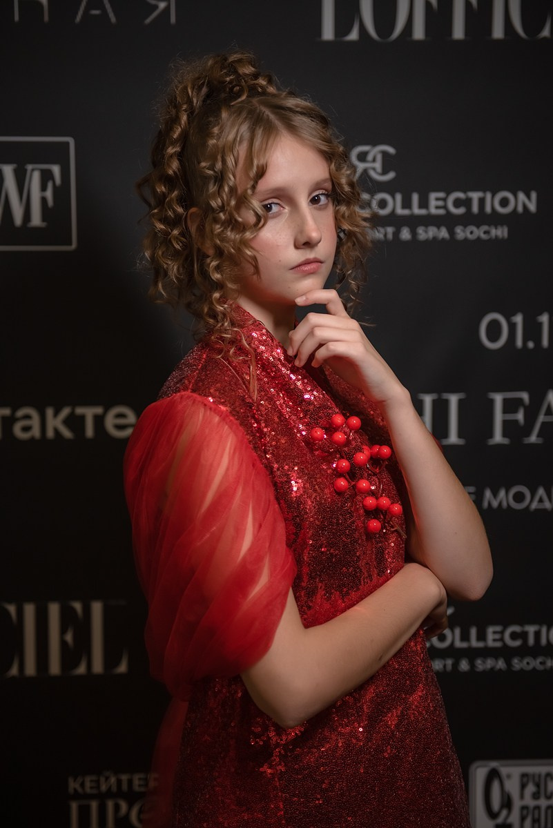 SochiFashionWeek2024 дизайнер Анохина Светлана. Семейный и коммерческий фотограф в Сочи Александр Бодунов