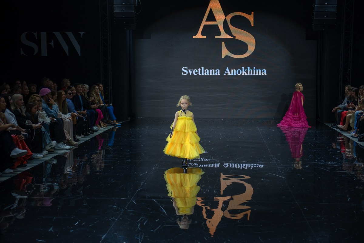 SochiFashionWeek2024 дизайнер Анохина Светлана. Семейный и коммерческий фотограф в Сочи Александр Бодунов