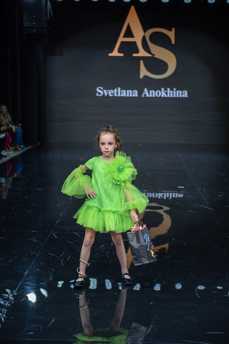 SochiFashionWeek2024 дизайнер Анохина Светлана. Семейный и коммерческий фотограф в Сочи Александр Бодунов