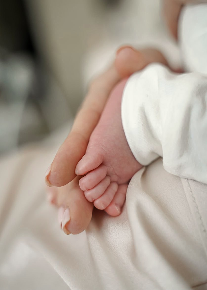 Фотосессия новорожденного дома  примеры фото. Фотограф в Ялте Инна Найден. Детский и семейный фотограф