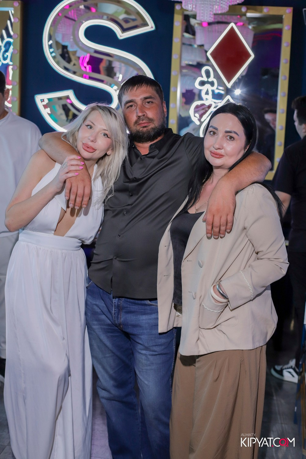 ЗАЯ, НА БИС. КИПЯТКОМ АЛМАТЫ! Фотосъемка мероприятий в Алматы