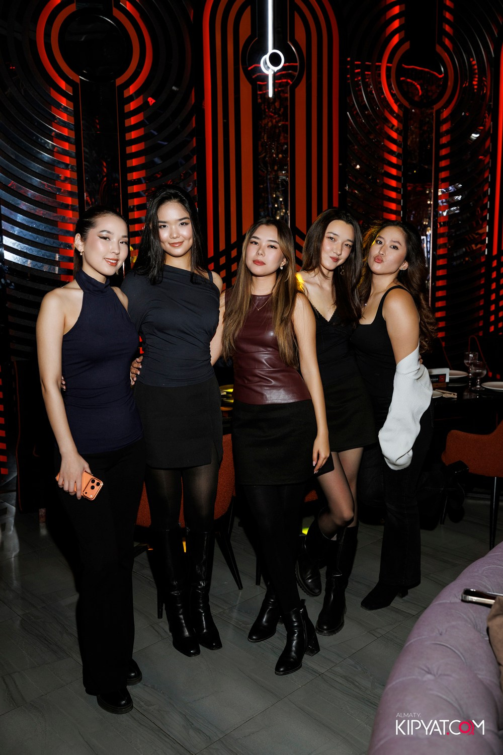 FRIENDS BAR & TERRACE. КИПЯТКОМ АЛМАТЫ! Фотосъемка мероприятий в Алматы