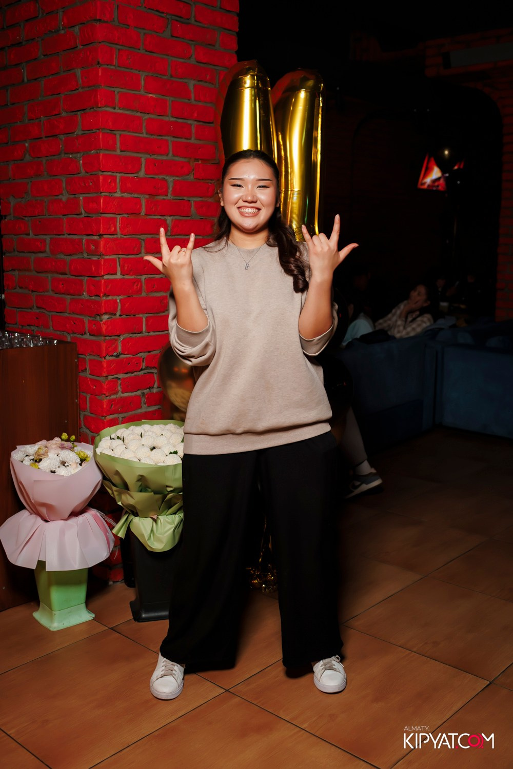 ДЕНЬ РОЖДЕНИЯ — 11 ЛЕТ ШИШКА LOUNGE НА ЖИБЕК ЖОЛЫ. КИПЯТКОМ АЛМАТЫ! Фотосъемка мероприятий в Алматы