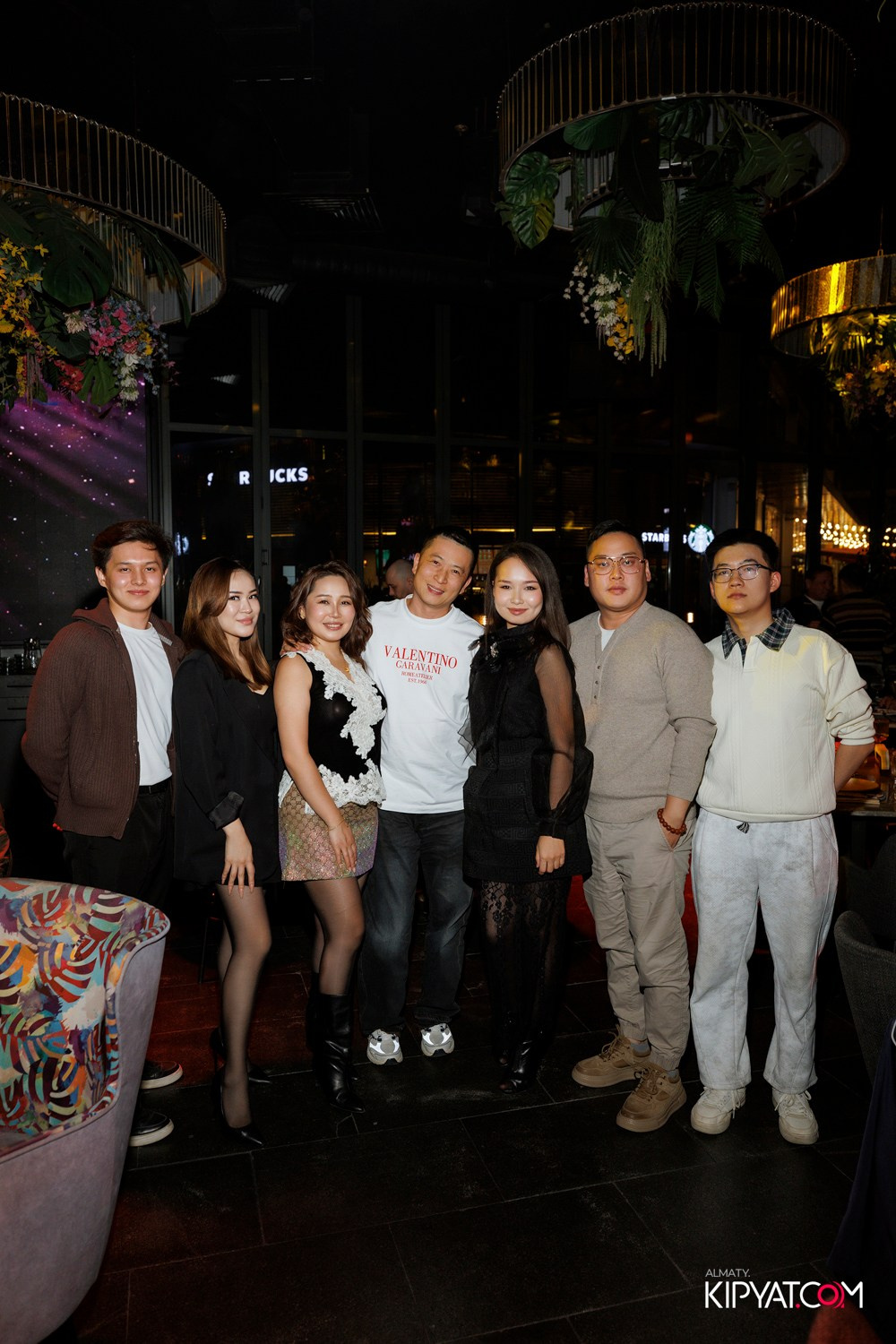 FRIENDS BAR & TERRACE. КИПЯТКОМ АЛМАТЫ! Фотосъемка мероприятий в Алматы