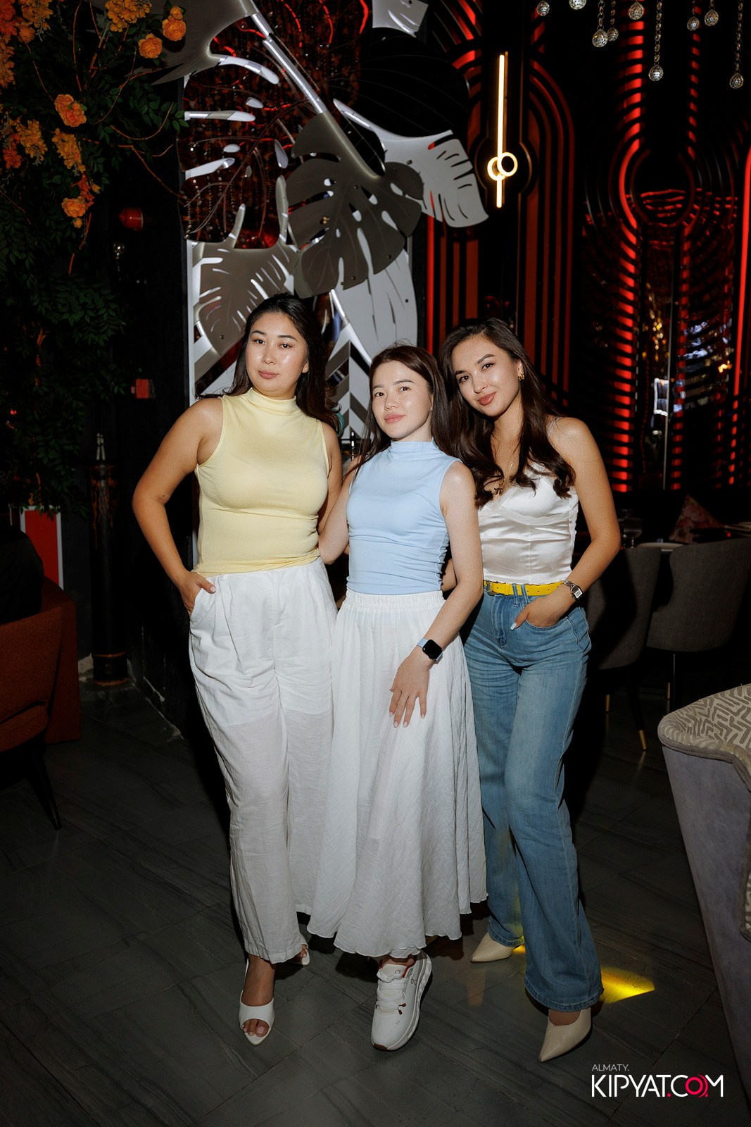 FRIENDS BAR & TERRACE. КИПЯТКОМ АЛМАТЫ! Фотосъемка мероприятий в Алматы