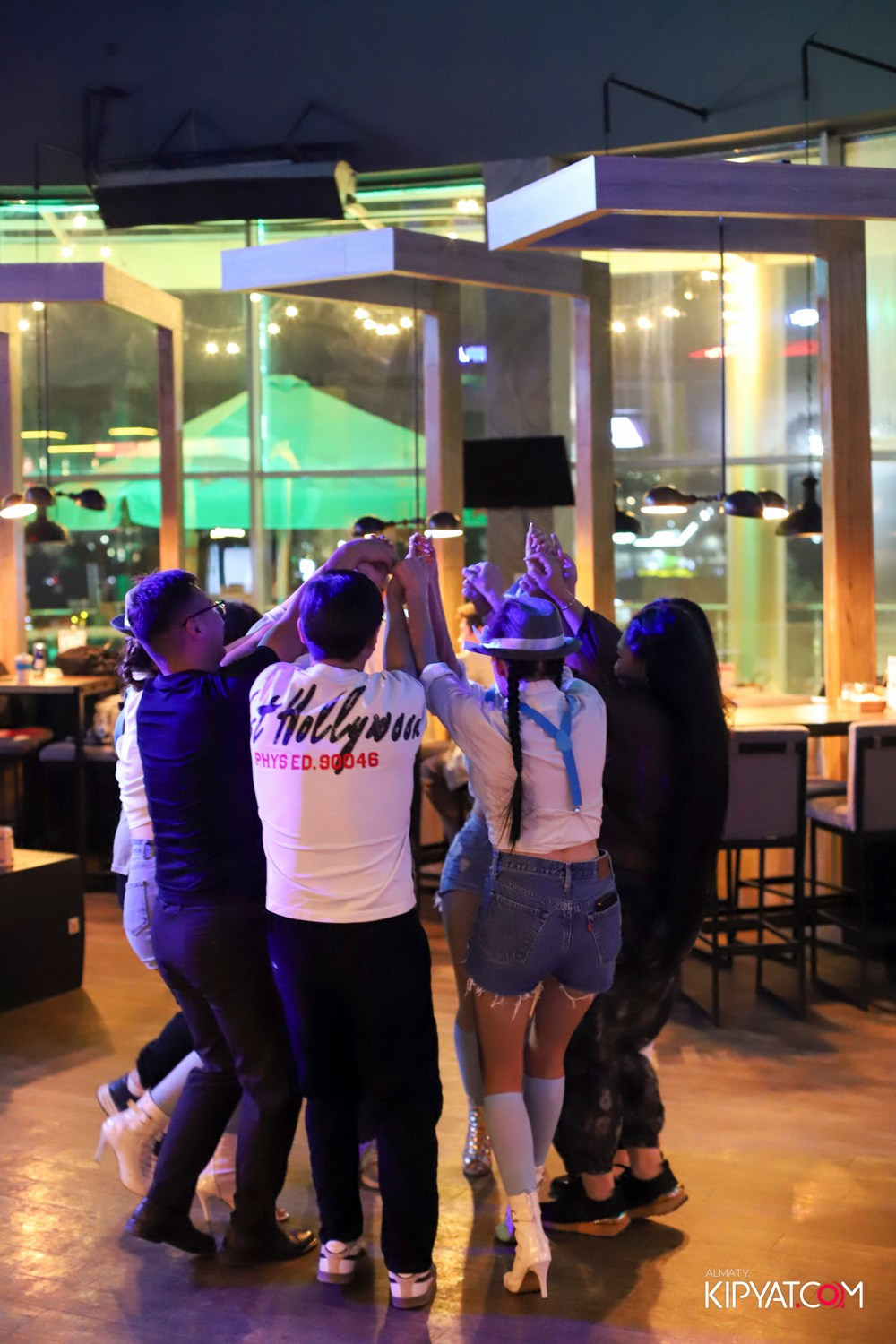 ОТКРЫТИЕ OKTOBERFEST — PINTA APORT MALL. КИПЯТКОМ АЛМАТЫ! Фотосъемка мероприятий в Алматы