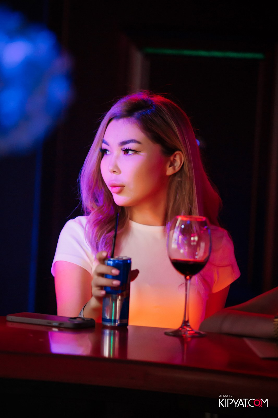 UYAT EMES BAR. КИПЯТКОМ АЛМАТЫ!