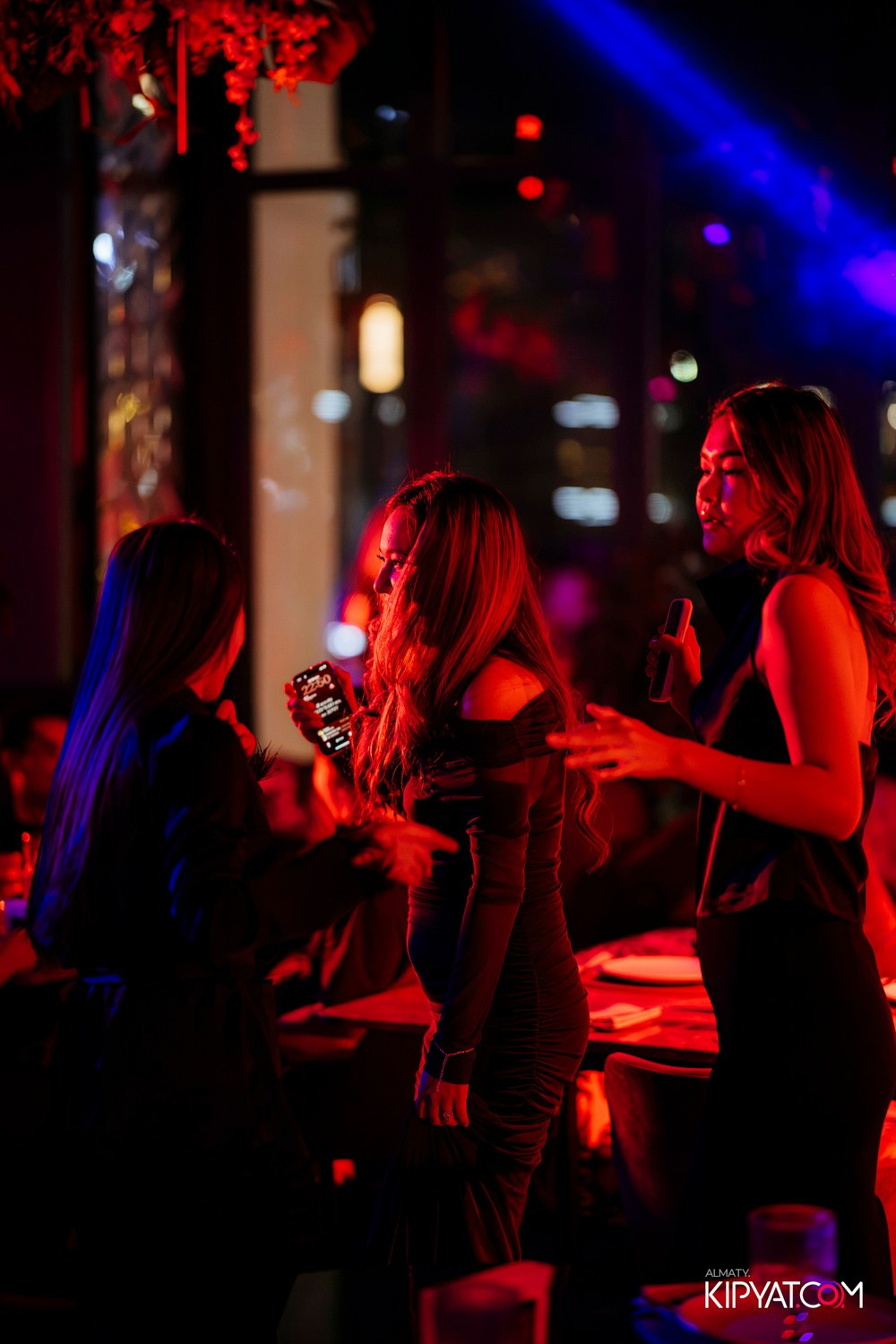 FRIENDS BAR & TERRACE. КИПЯТКОМ АЛМАТЫ! Фотосъемка мероприятий в Алматы