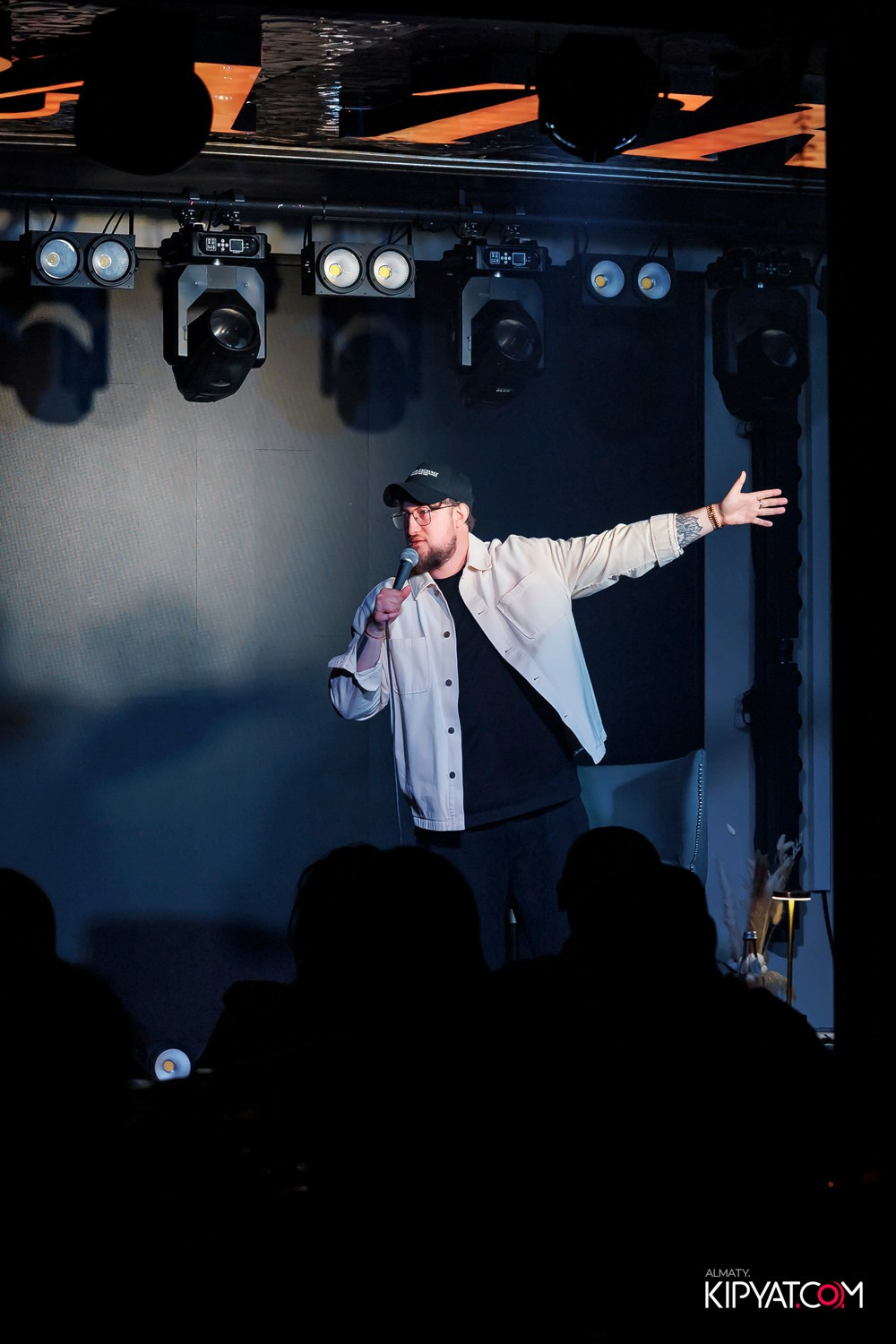 STAND UP КОНЦЕРТ АЛЕКСАНДРА МЕРКУЛЬ. КИПЯТКОМ АЛМАТЫ! Фотосъемка мероприятий в Алматы