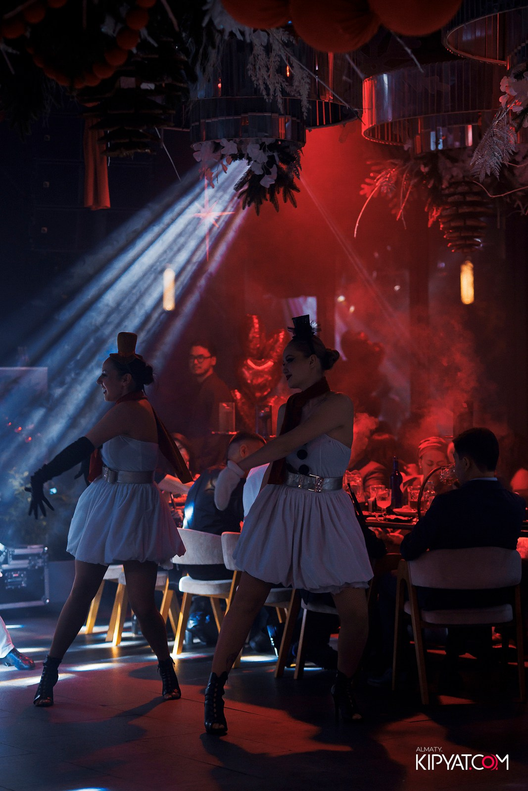 FRIENDS BAR & TERRACE. КИПЯТКОМ АЛМАТЫ! Фотосъемка мероприятий в Алматы