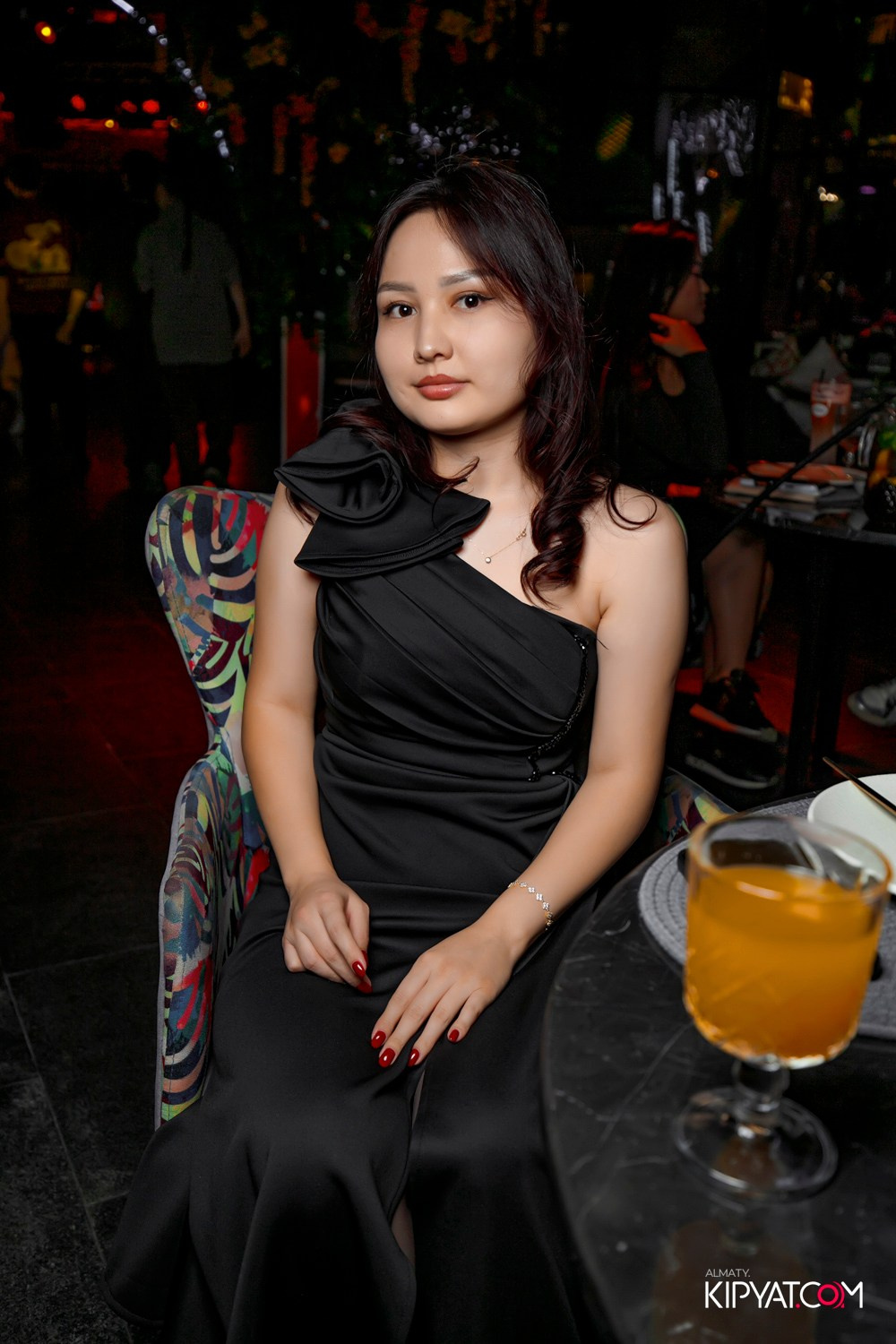 FRIENDS BAR & TERRACE. КИПЯТКОМ АЛМАТЫ! Фотосъемка мероприятий в Алматы