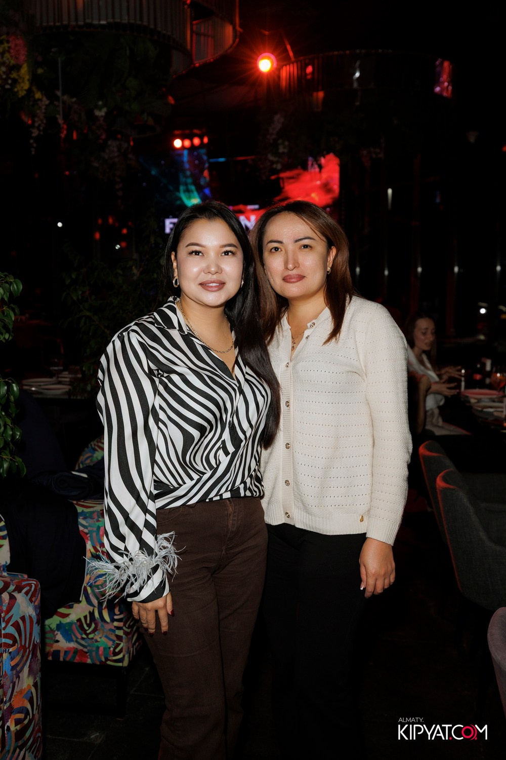FRIENDS BAR & TERRACE. КИПЯТКОМ АЛМАТЫ! Фотосъемка мероприятий в Алматы