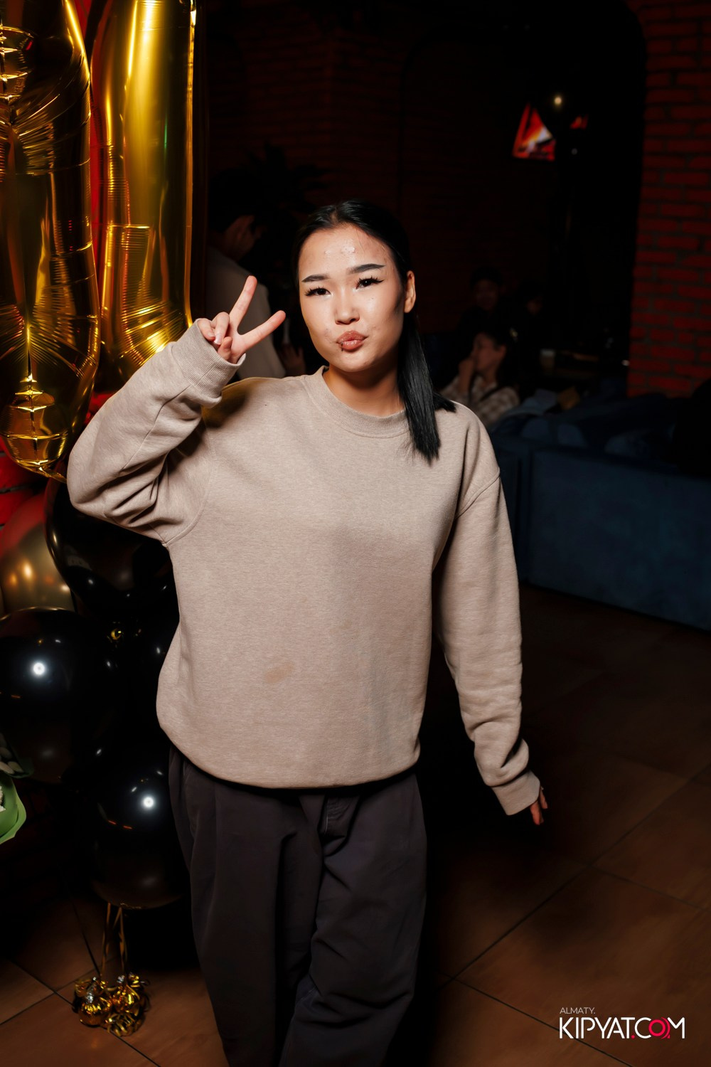 ДЕНЬ РОЖДЕНИЯ — 11 ЛЕТ ШИШКА LOUNGE НА ЖИБЕК ЖОЛЫ. КИПЯТКОМ АЛМАТЫ! Фотосъемка мероприятий в Алматы