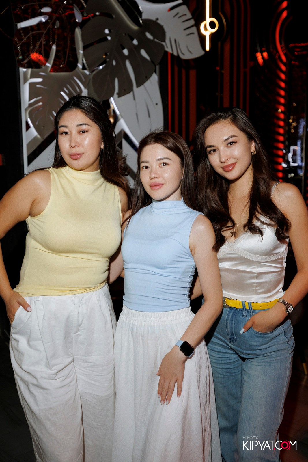 FRIENDS BAR & TERRACE. КИПЯТКОМ АЛМАТЫ! Фотосъемка мероприятий в Алматы