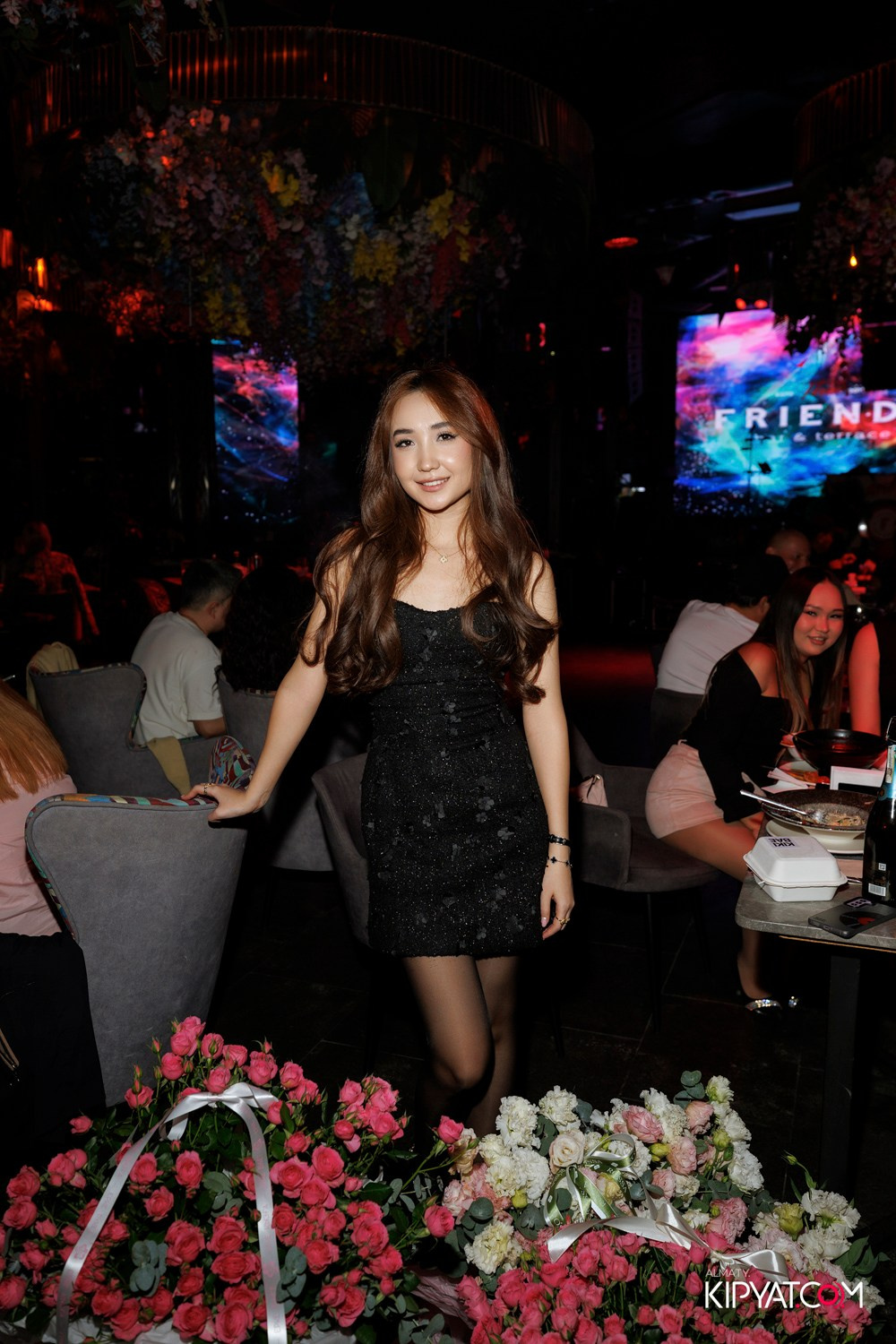 FRIENDS BAR & TERRACE. КИПЯТКОМ АЛМАТЫ! Фотосъемка мероприятий в Алматы