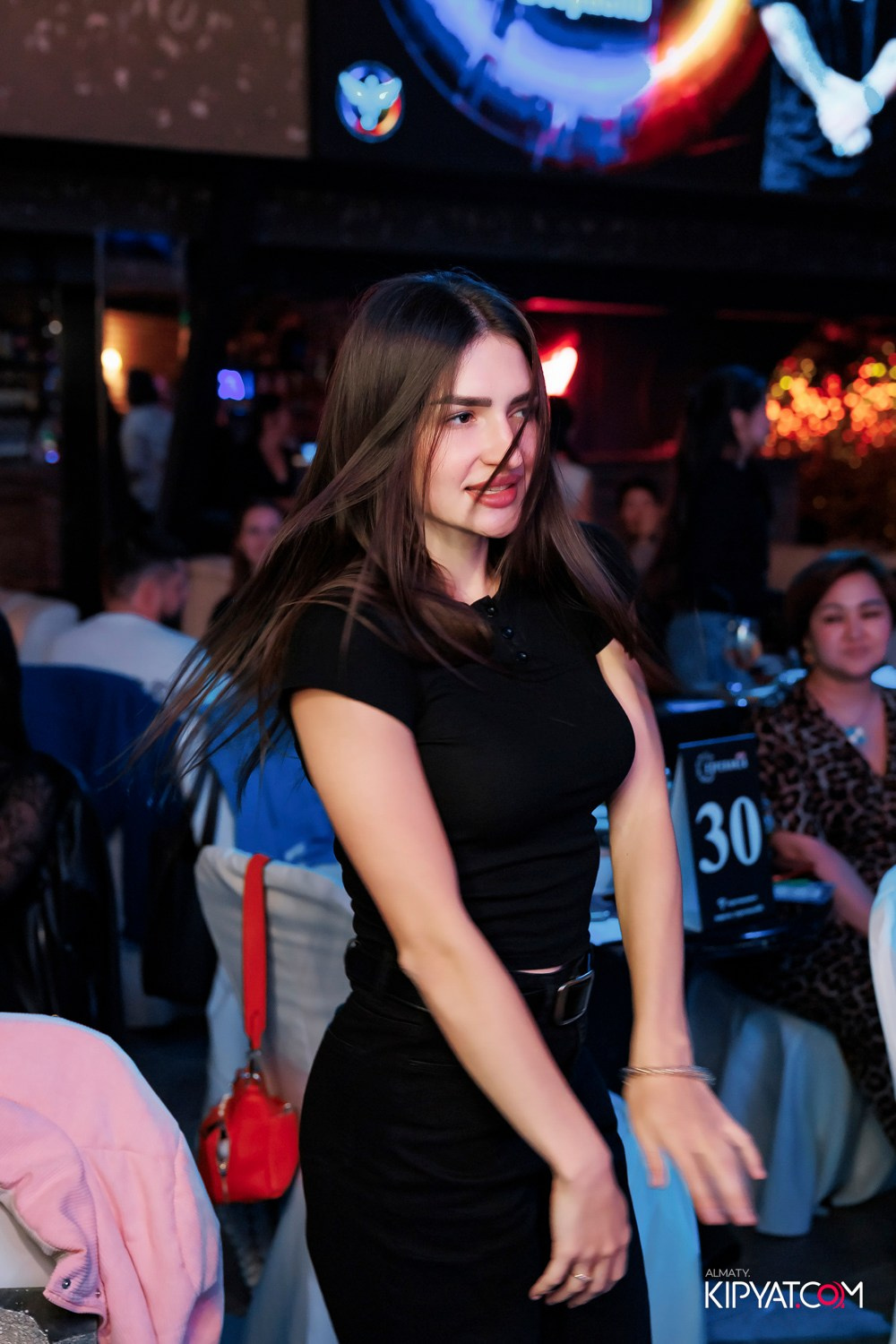 МУЗЫКАЛЬНОЕ ЛОТО В HIT RETRO. КИПЯТКОМ АЛМАТЫ! Фотосъемка мероприятий в Алматы